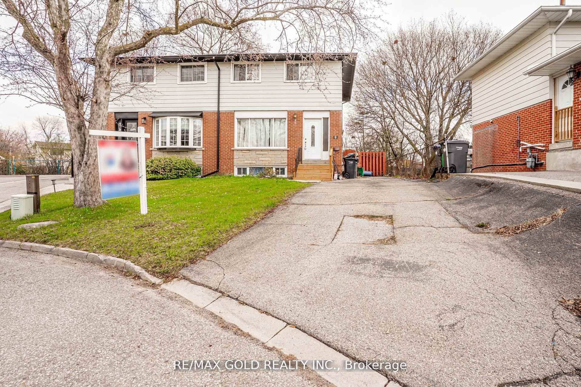9 Mordon Court, Brampton, ON L6V 2B5