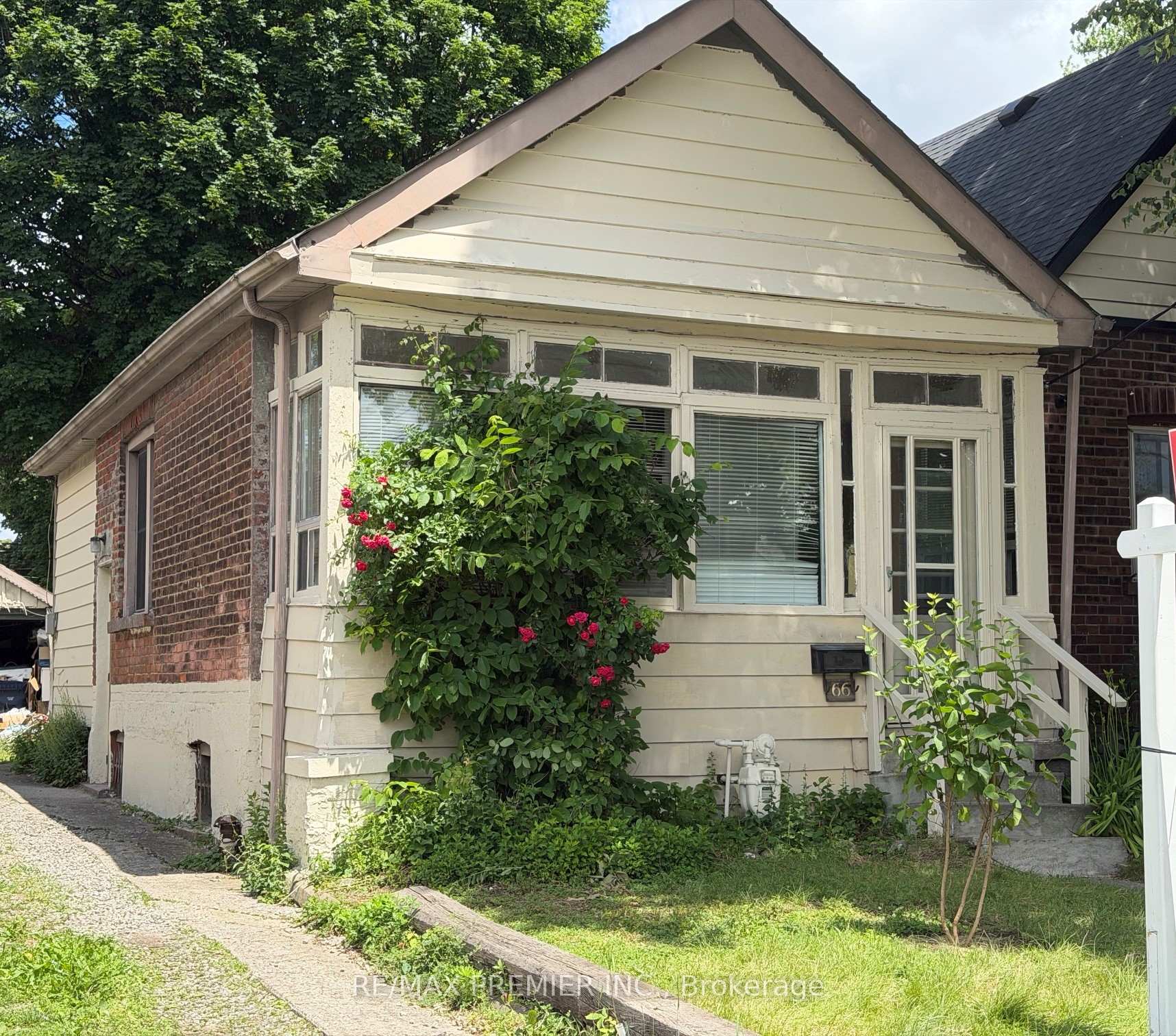 66 Lambton Avenue, Toronto, ON M6N 2S1