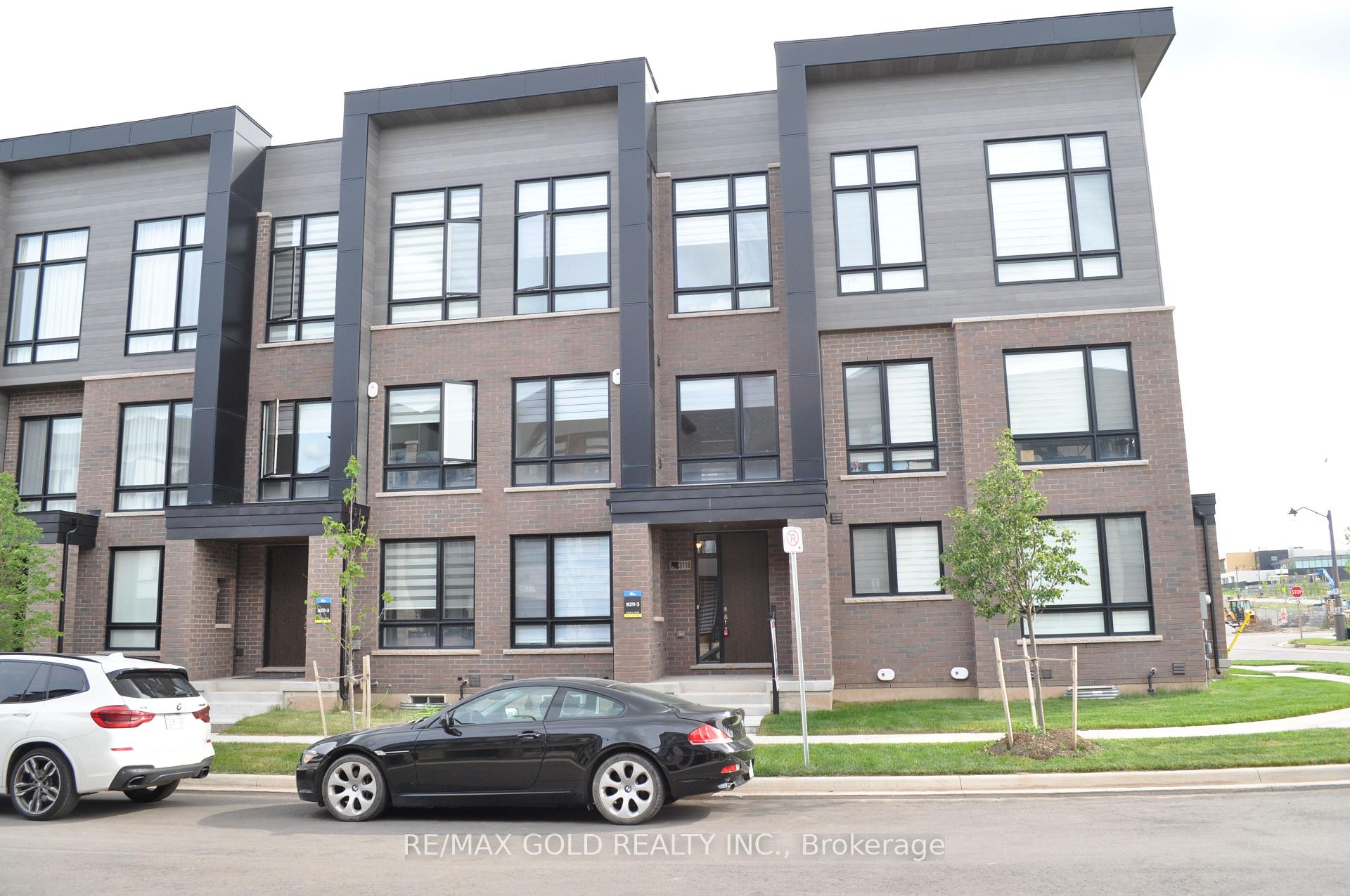 3118 Perkins Way N, Oakville, ON L6H 7Z5