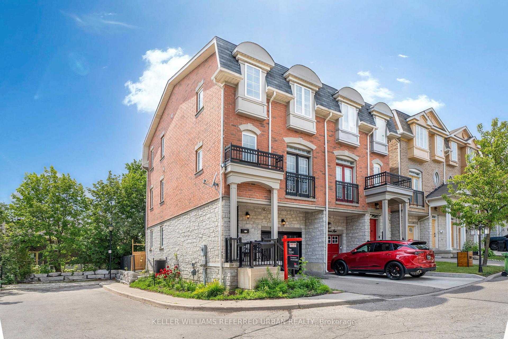 34 Lambrinos Lane, Toronto, ON M3N 0A1