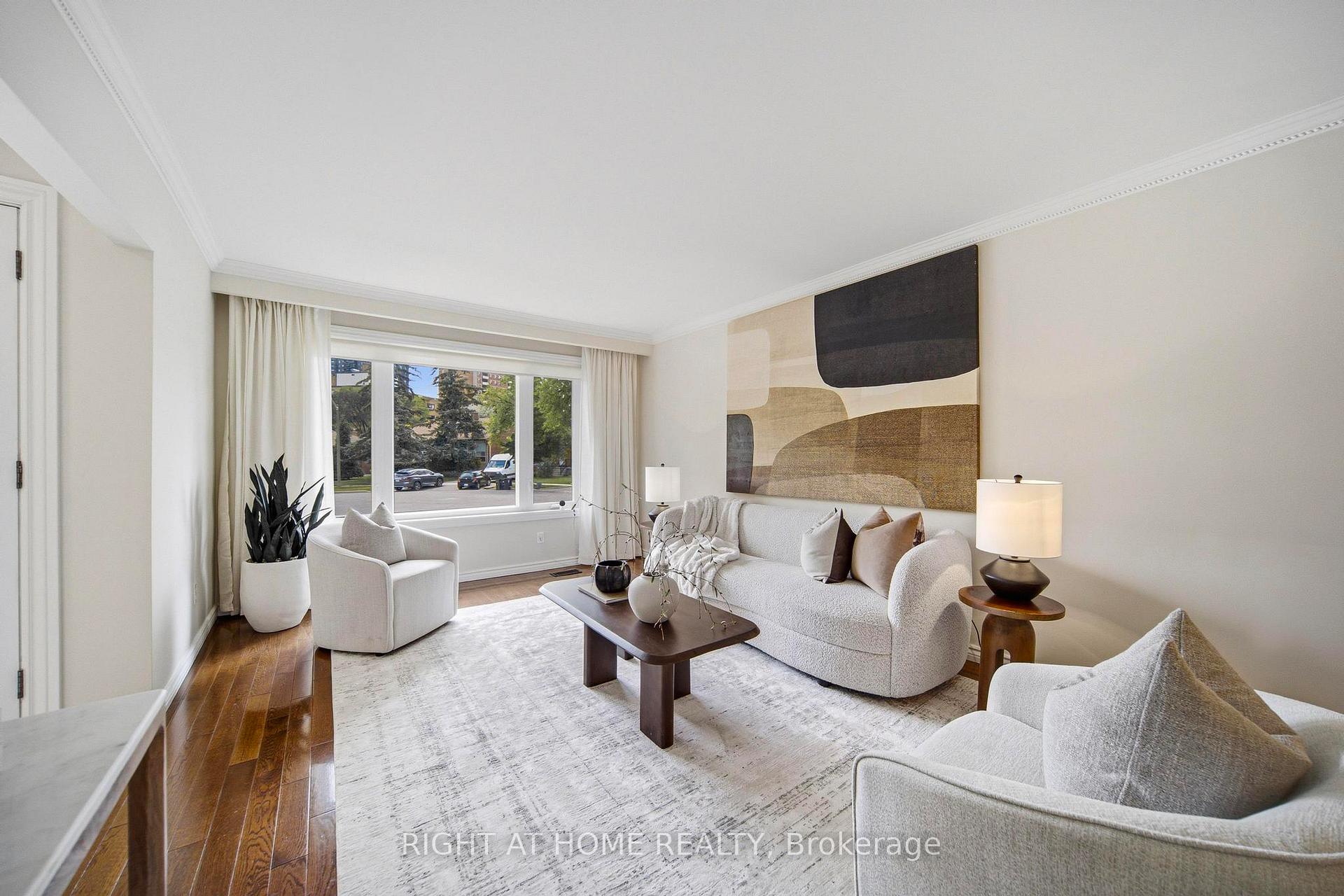 63 Vanguard Drive, Toronto, ON M9B 5E8