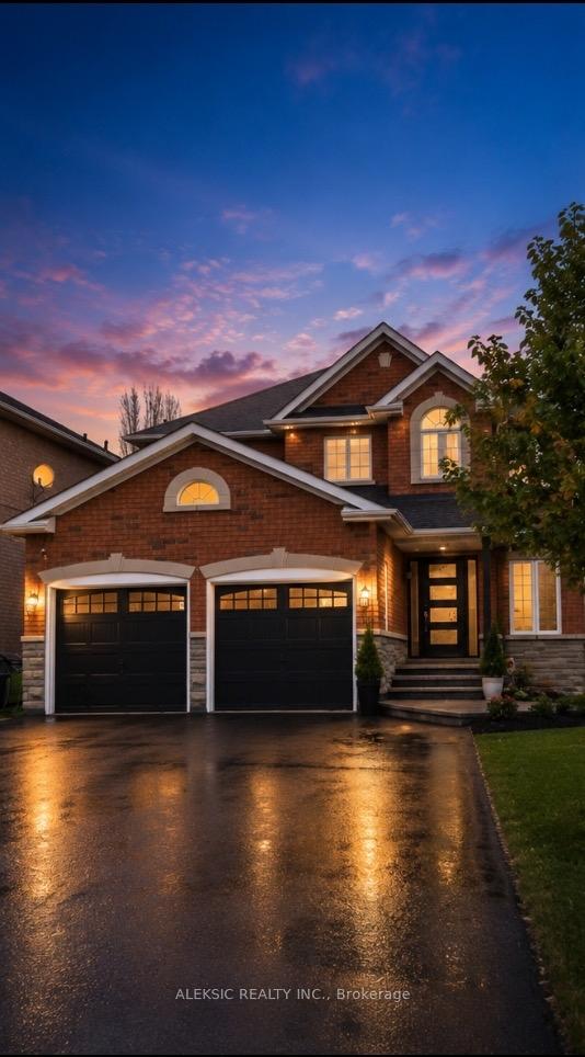 33 Hillpath Crescent, Brampton, ON L6Z 4T7