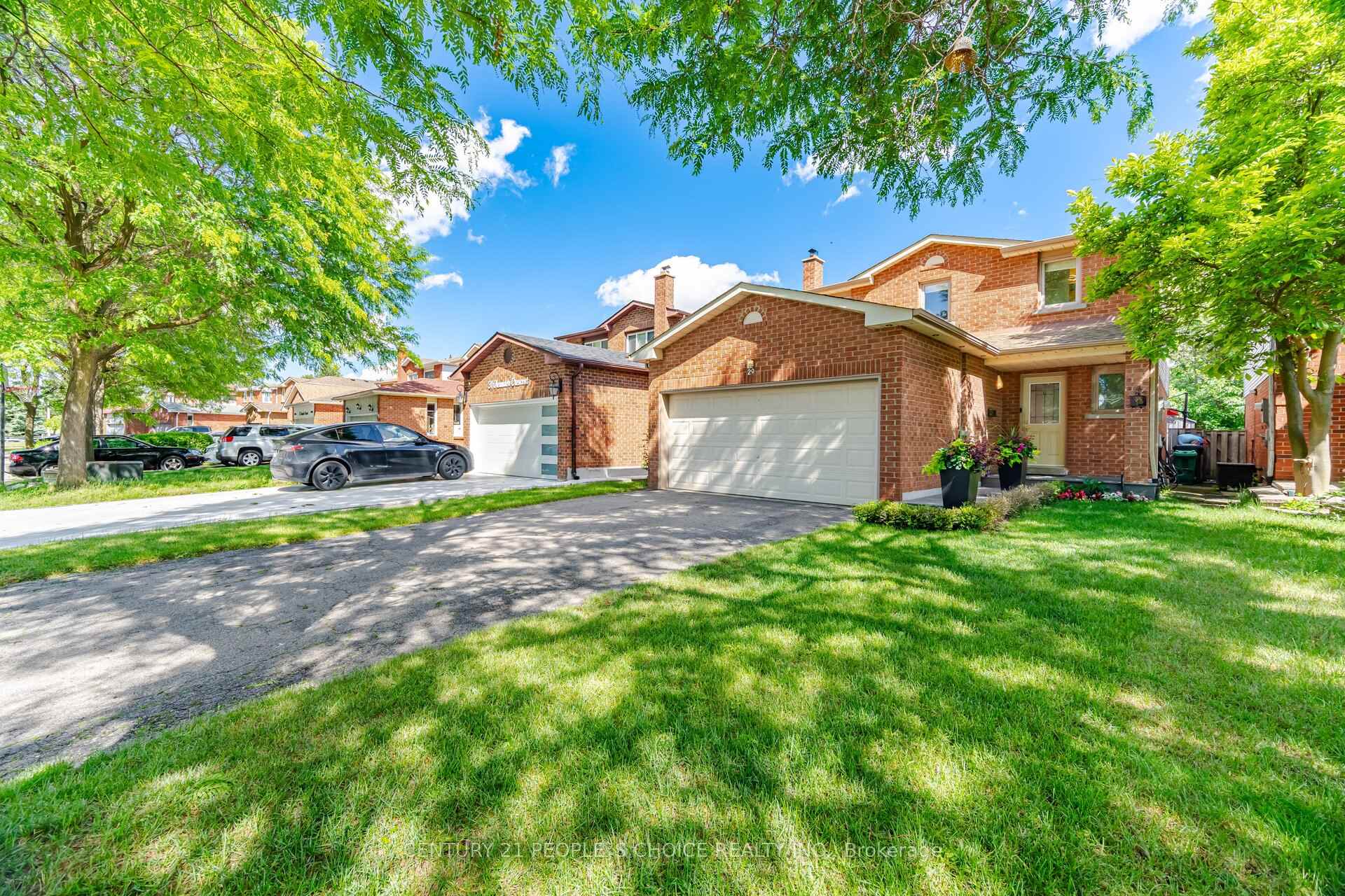 29 Oleander Crescent, Brampton, ON L6Z 2C1