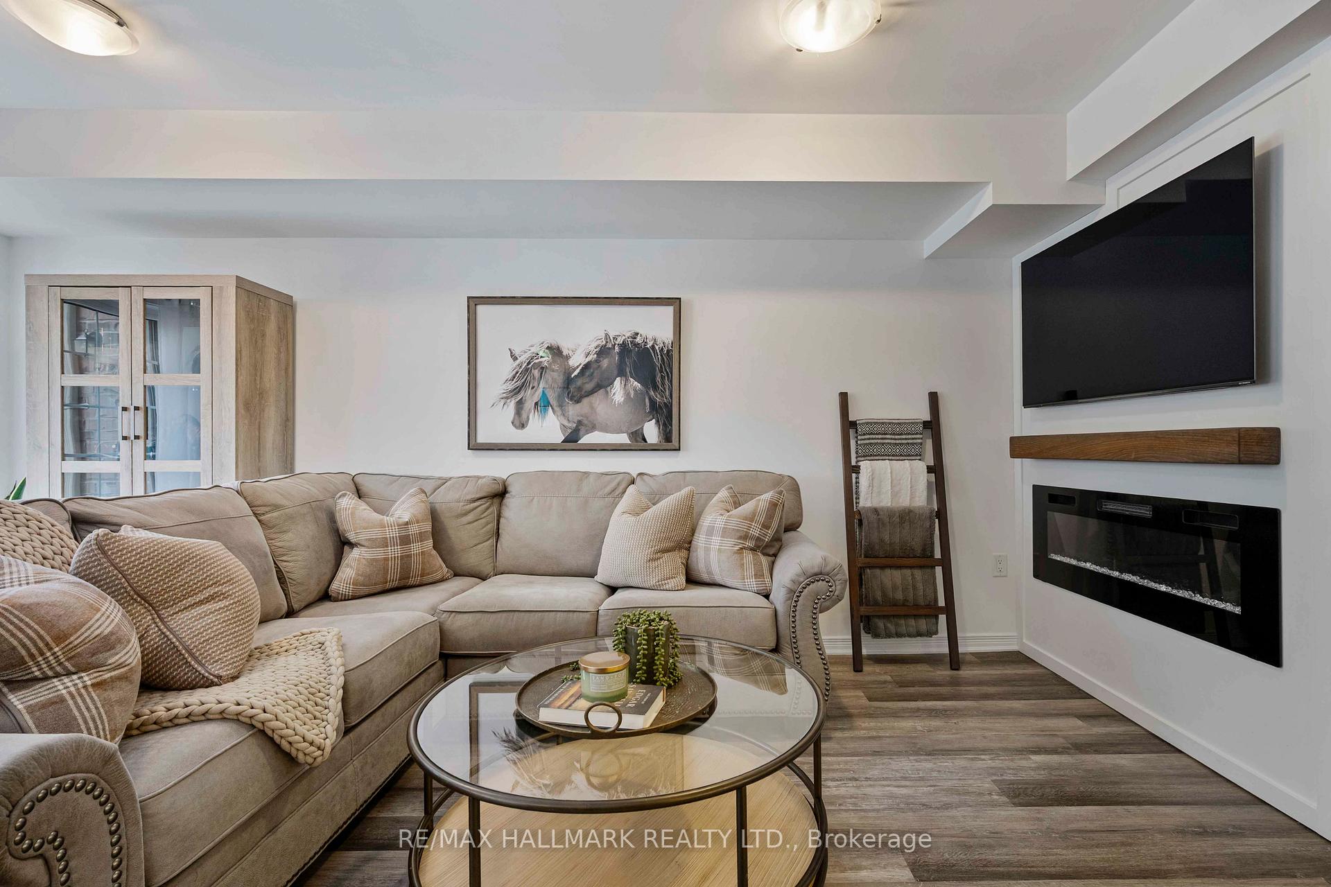 2441 Greenwich Drive 107, Oakville, ON L6M 0S3