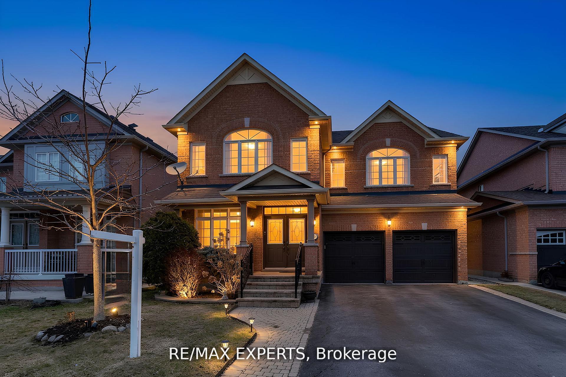 13 Villagewood Street, Brampton, ON L6P 2C3