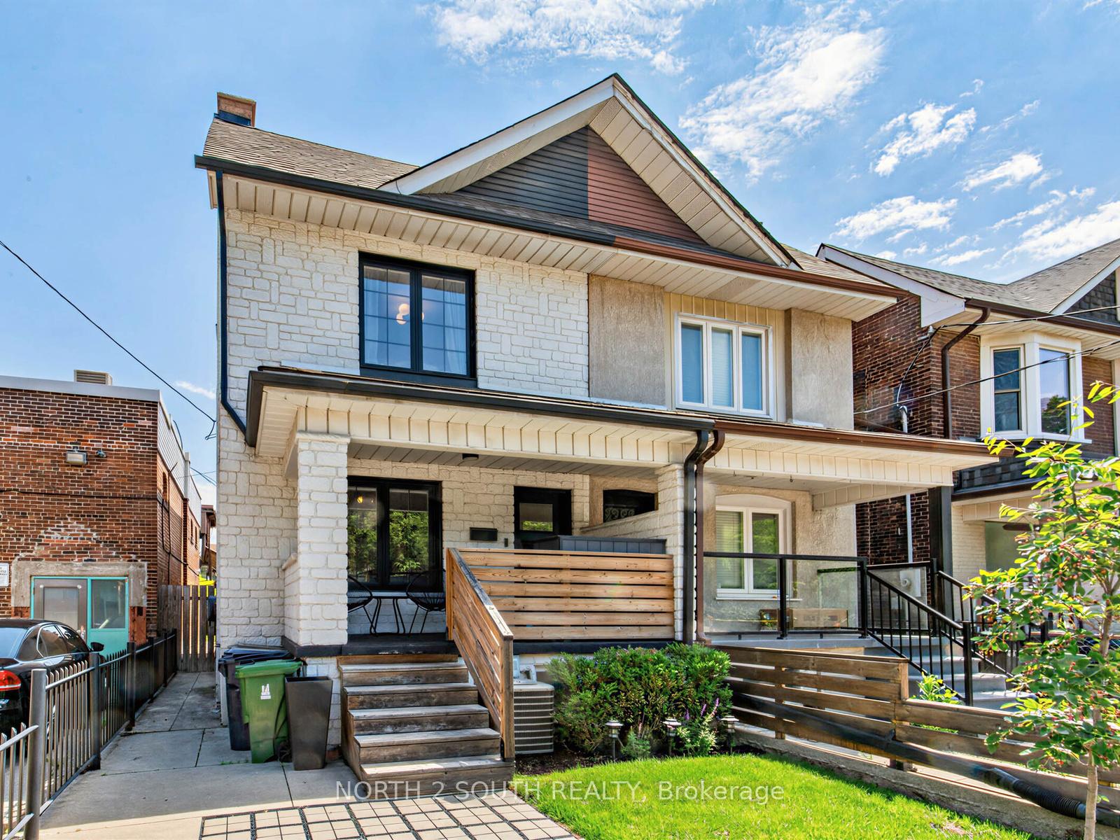 68 Hounslow Heath Road, Toronto, ON M6N 1G8