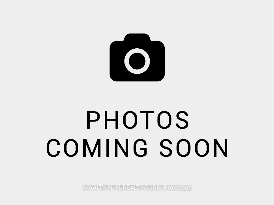 696 Salinger Court, Mississauga, ON L5W 1K7