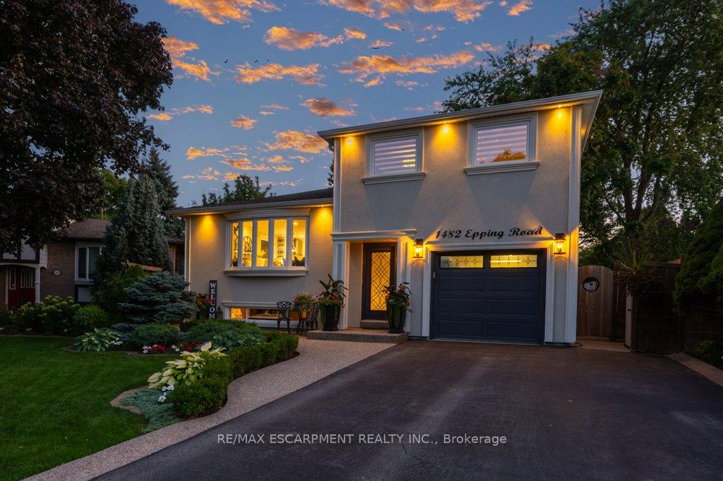 1482 Epping Road, Burlington, ON L7M 1P4