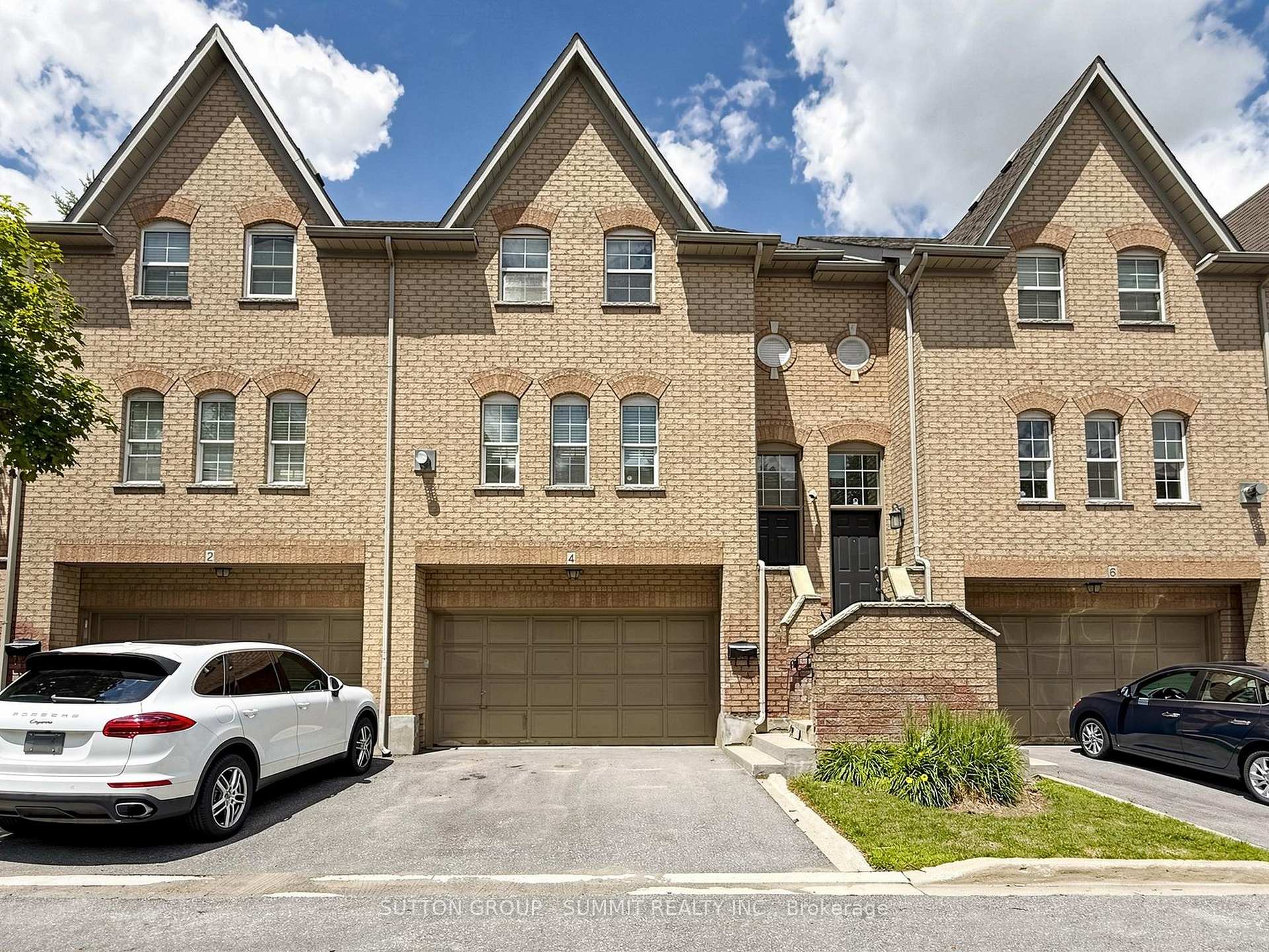 8305 MCLAUGHNIN Road 4, Brampton, ON L6Y 5G3