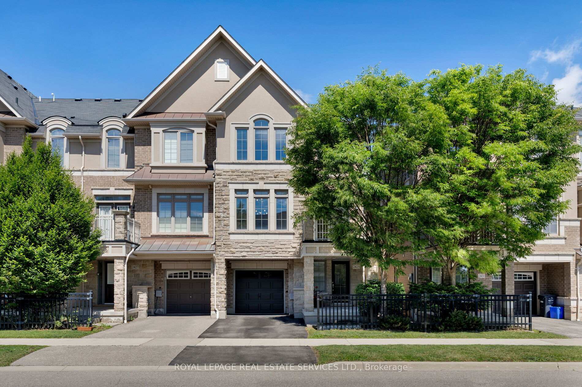 2425 Greenwich Drive, Oakville, ON L6M 0S4