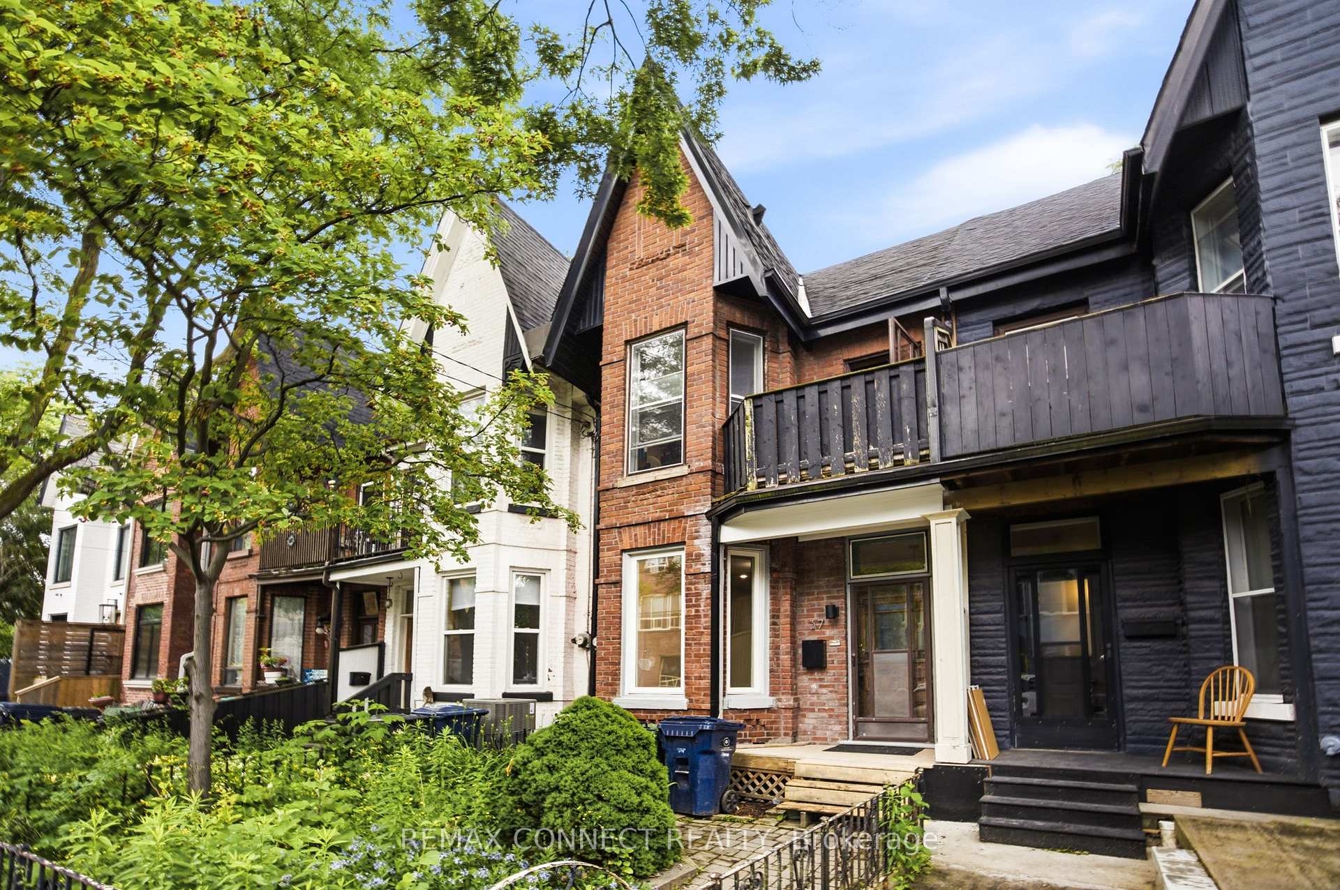 37 Noble Street, Toronto, ON M6K 2C7