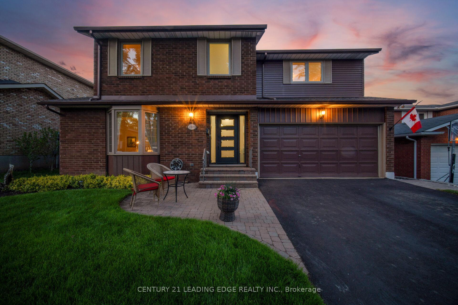 2203 Previn Court, Burlington, ON L7P 4J3