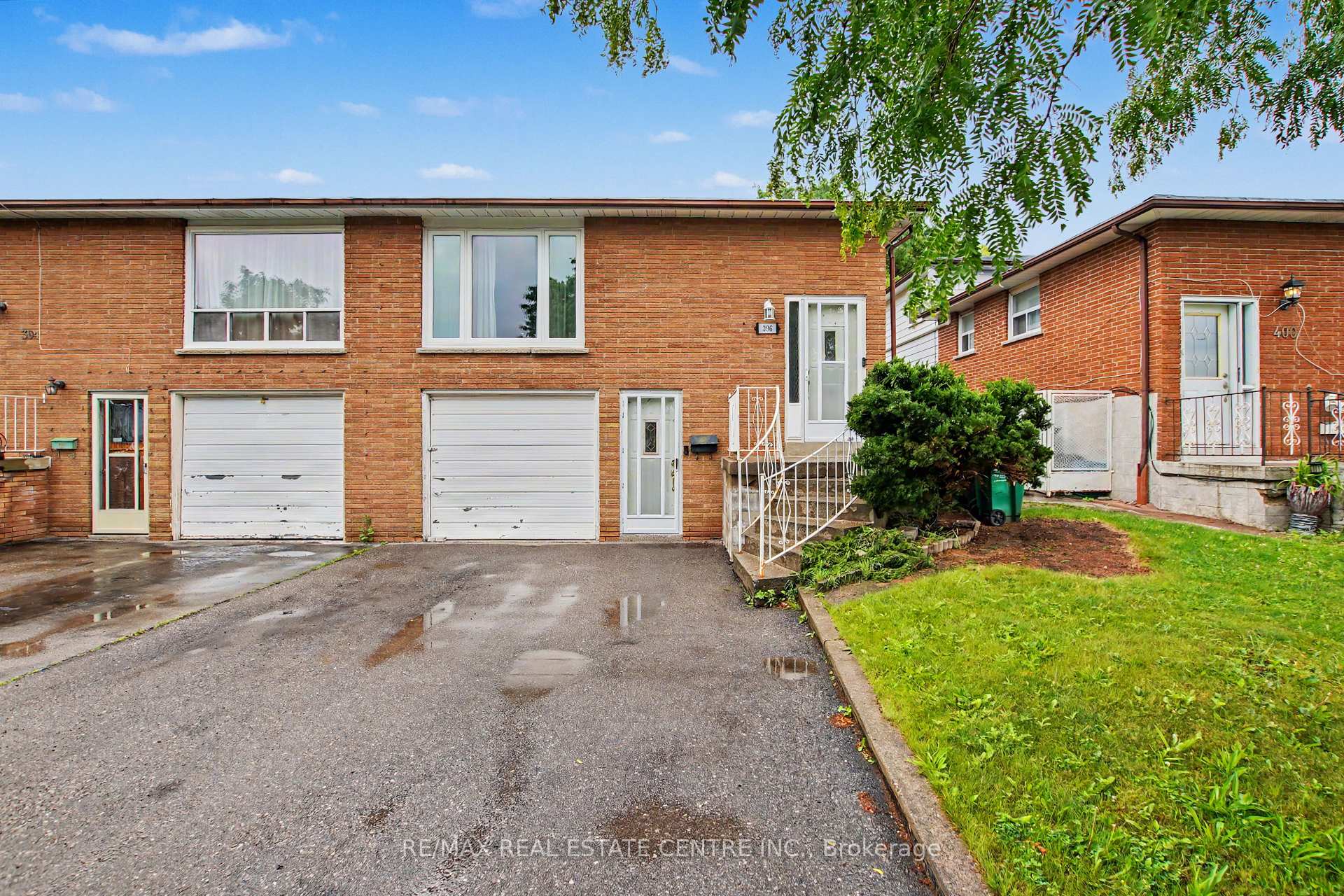 396 Pinemeadow Avenue, Mississauga, ON L5B 2J9
