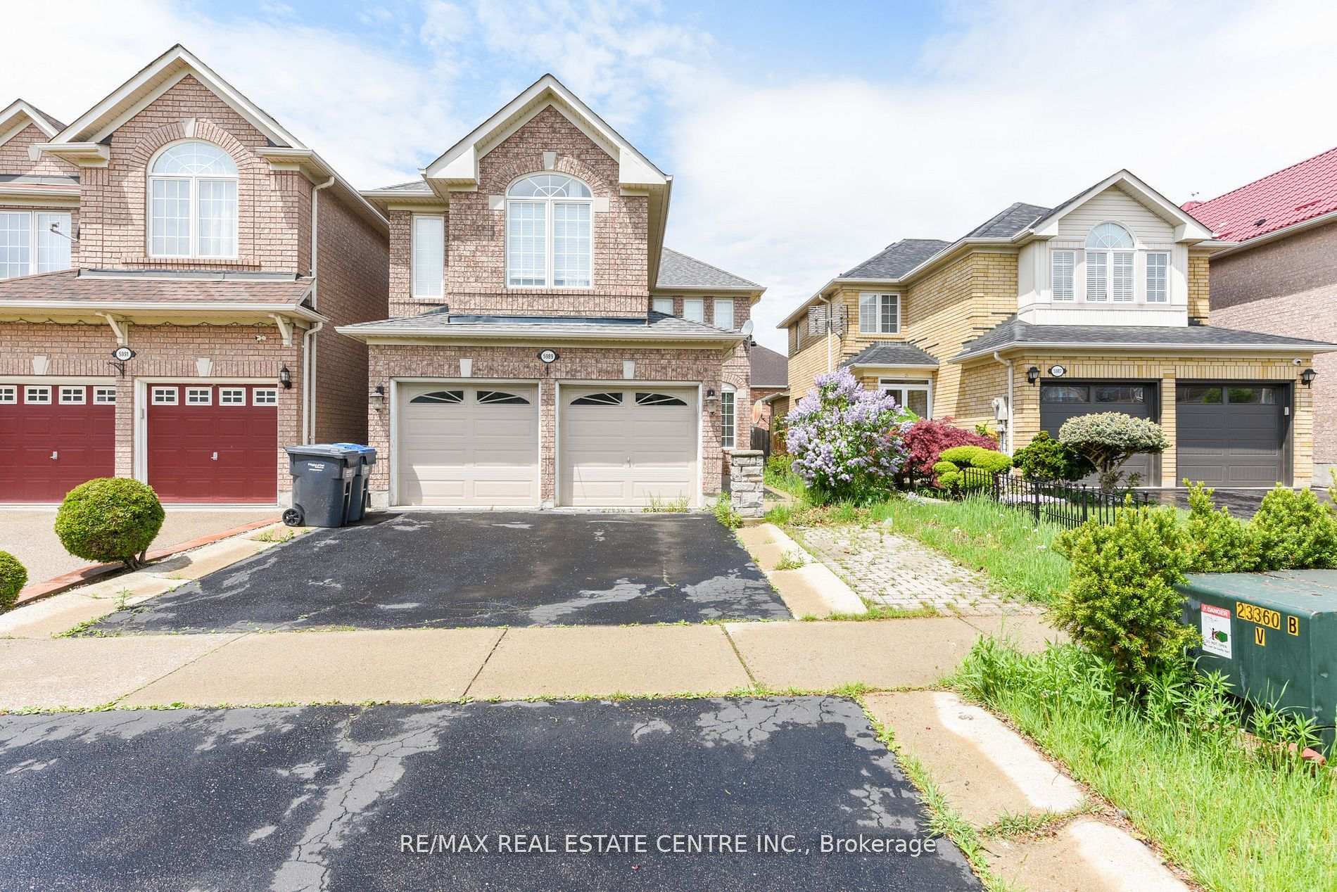 5989 Sidmouth Street, Mississauga, ON L5V 2Z5