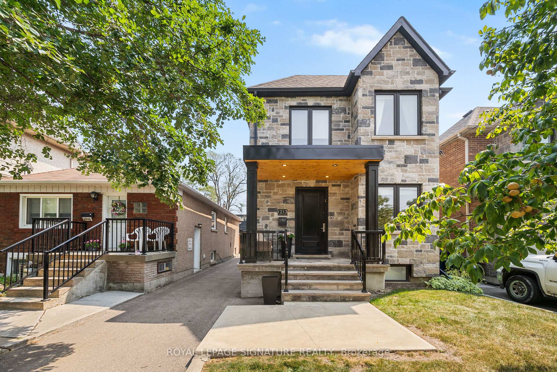 1213 Glencairn Avenue, Toronto, ON M6B 2B6