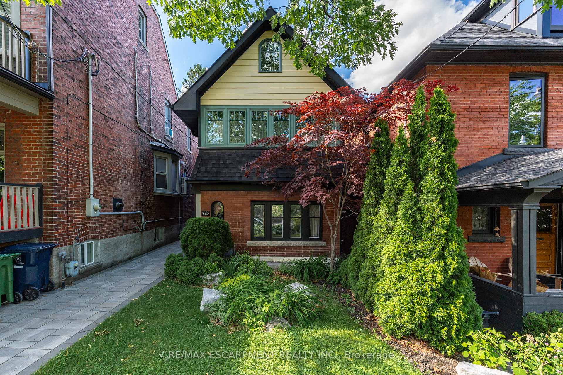 225 Oakmount Road, Toronto, ON M6P 3K3