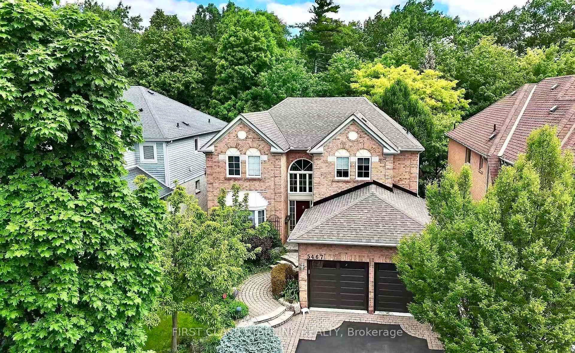 5467 Planters Wood Court, Mississauga, ON L5M 5V6