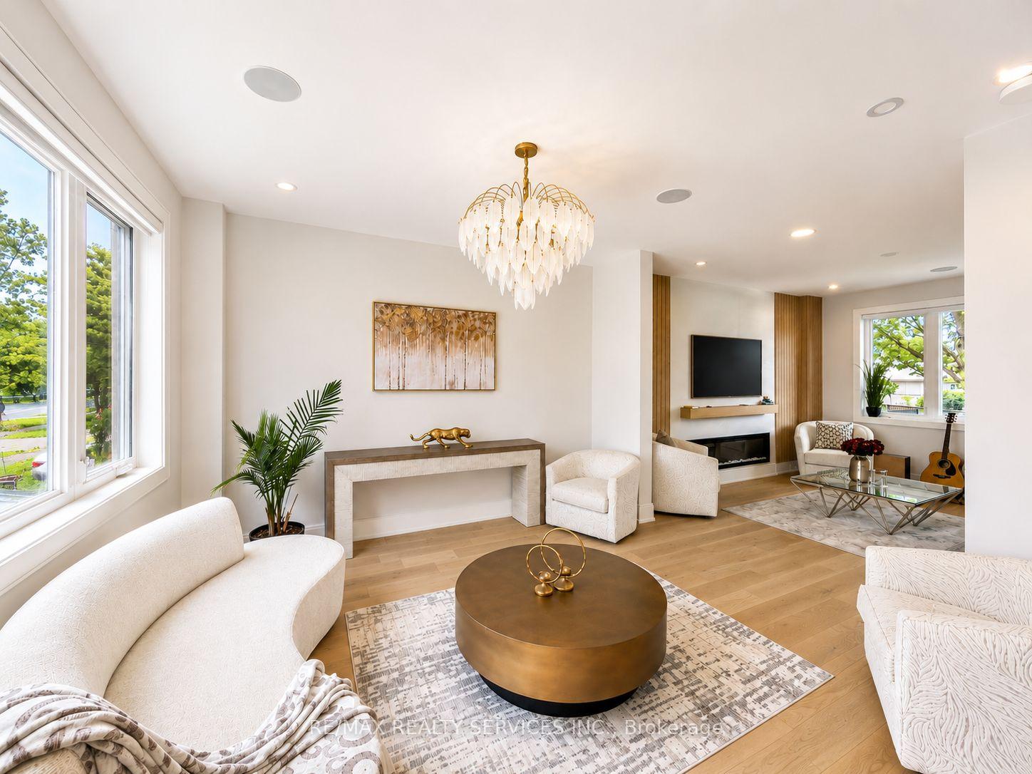 519 Third Line, Oakville, ON L6L 4A8