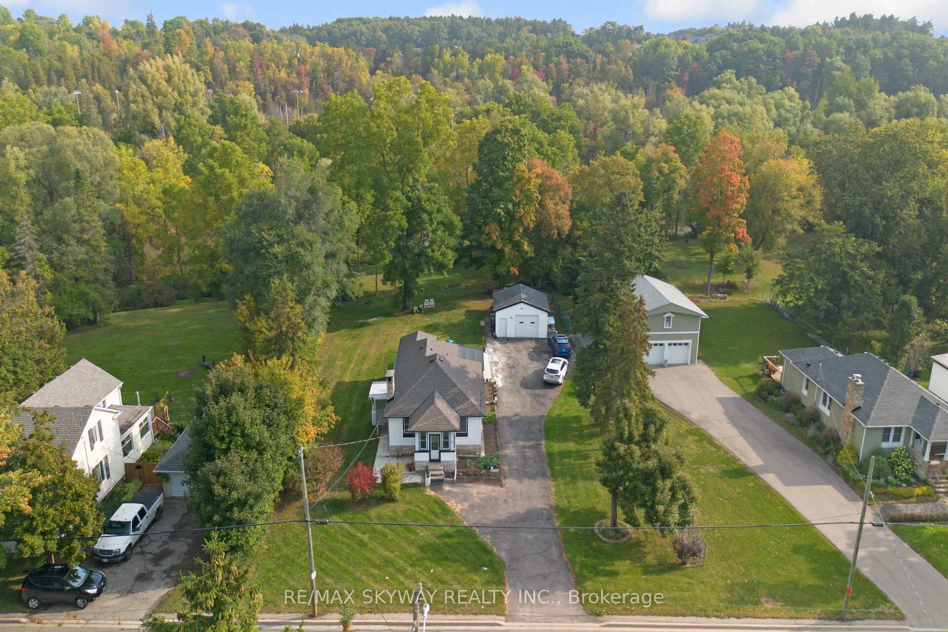 45 Confederation Street, Halton Hills, ON L7G 3R4