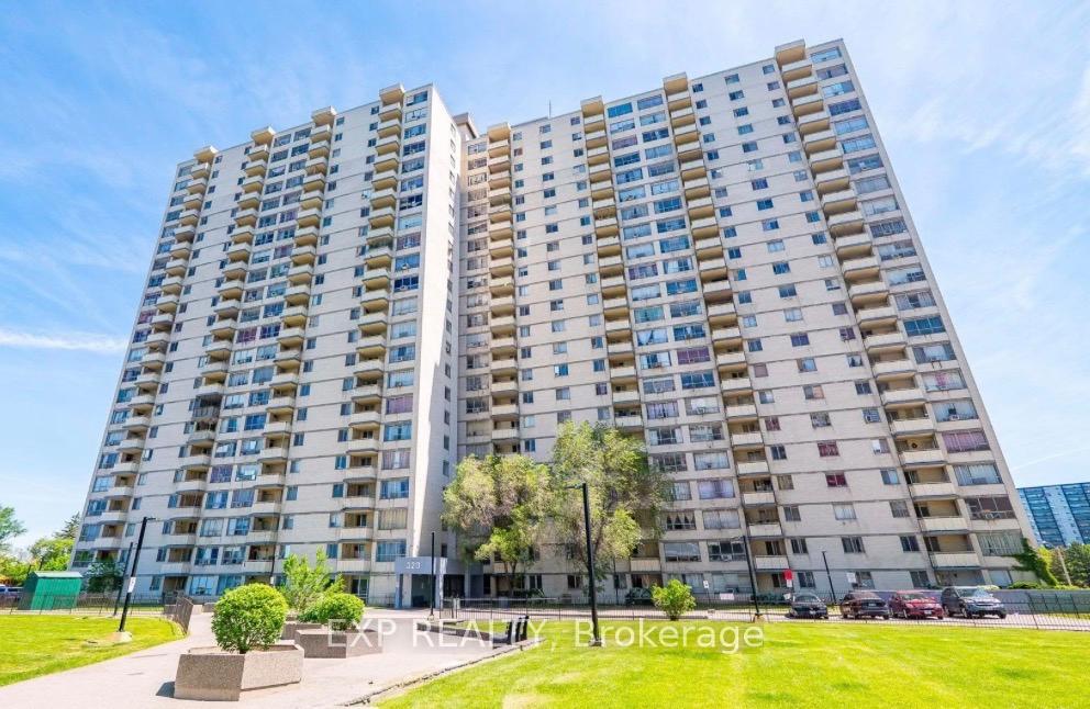 320 Dixon Road 816, Toronto, ON M9R 1S8