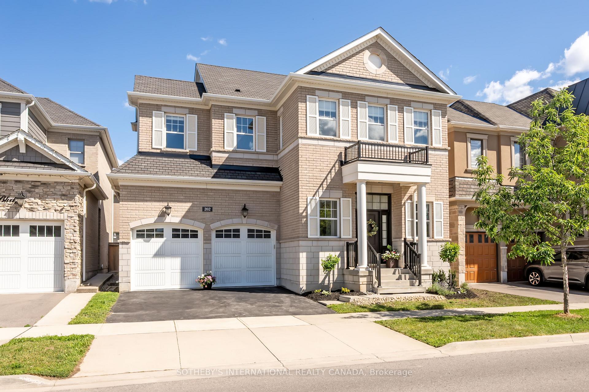 202 North Park Boulevard, Oakville, ON L6M 0Z9