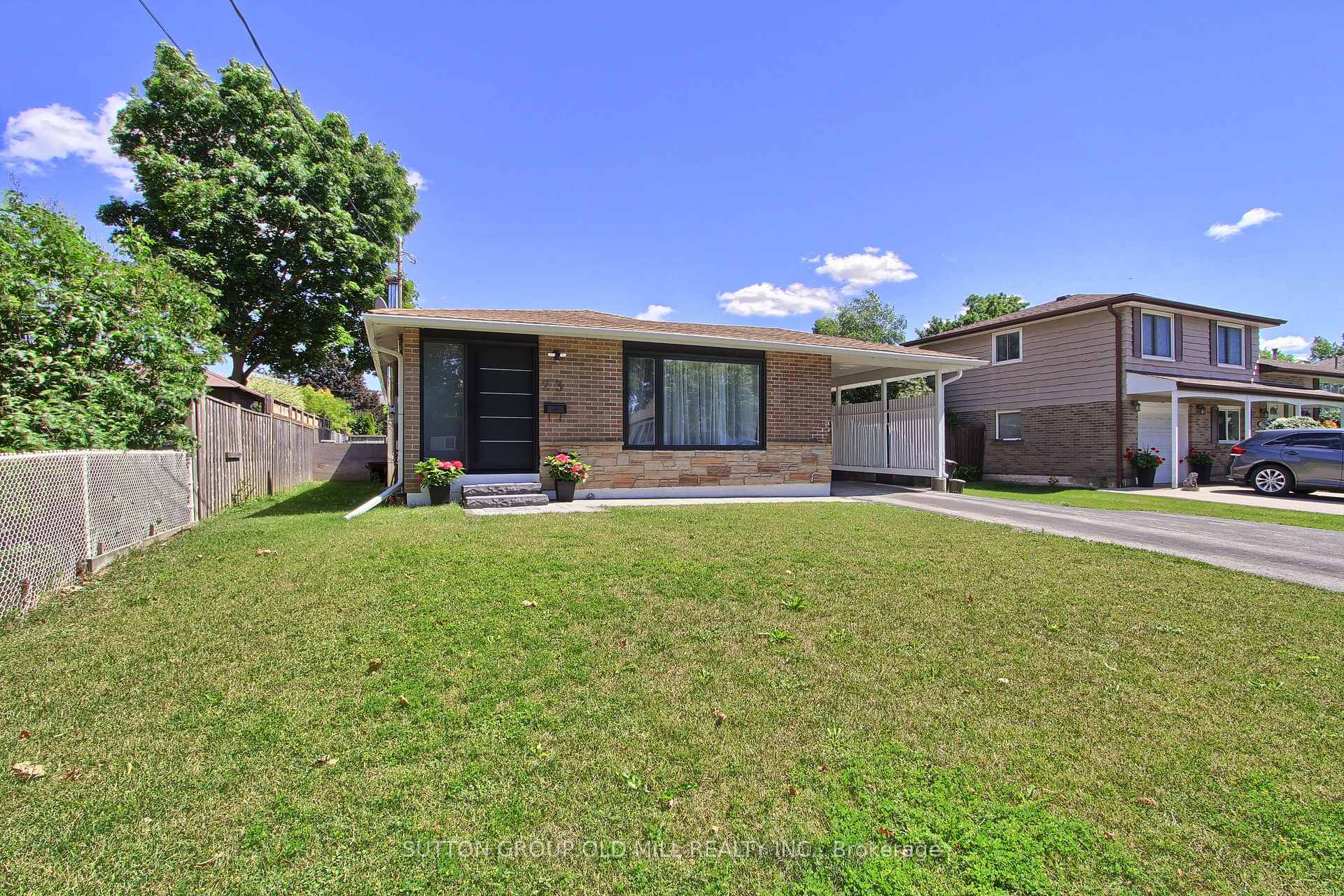 23 Moore Park Crescent, Halton Hills, ON L7G 2T3