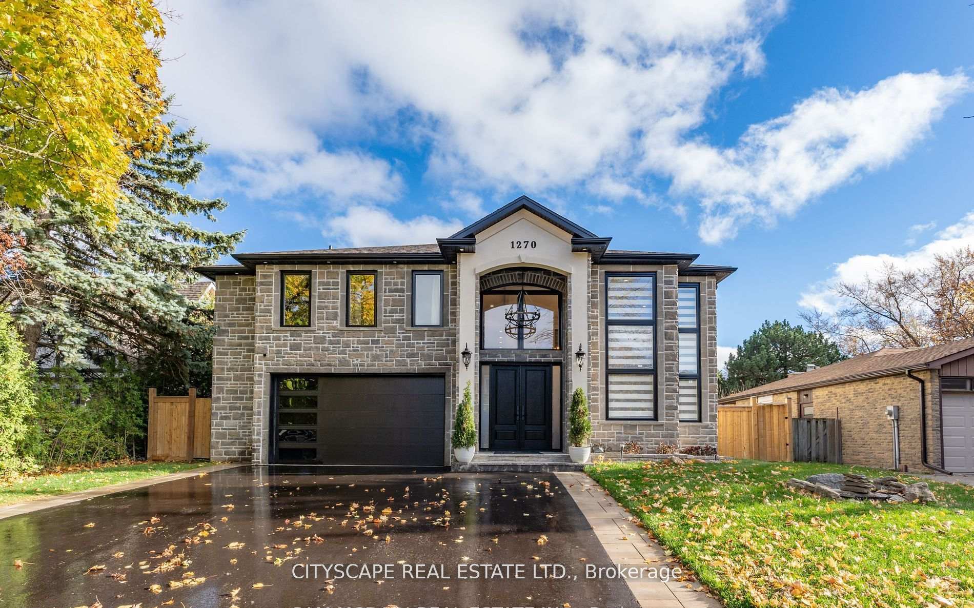 1270 Saginaw Crescent, Mississauga, ON L5H 4B8