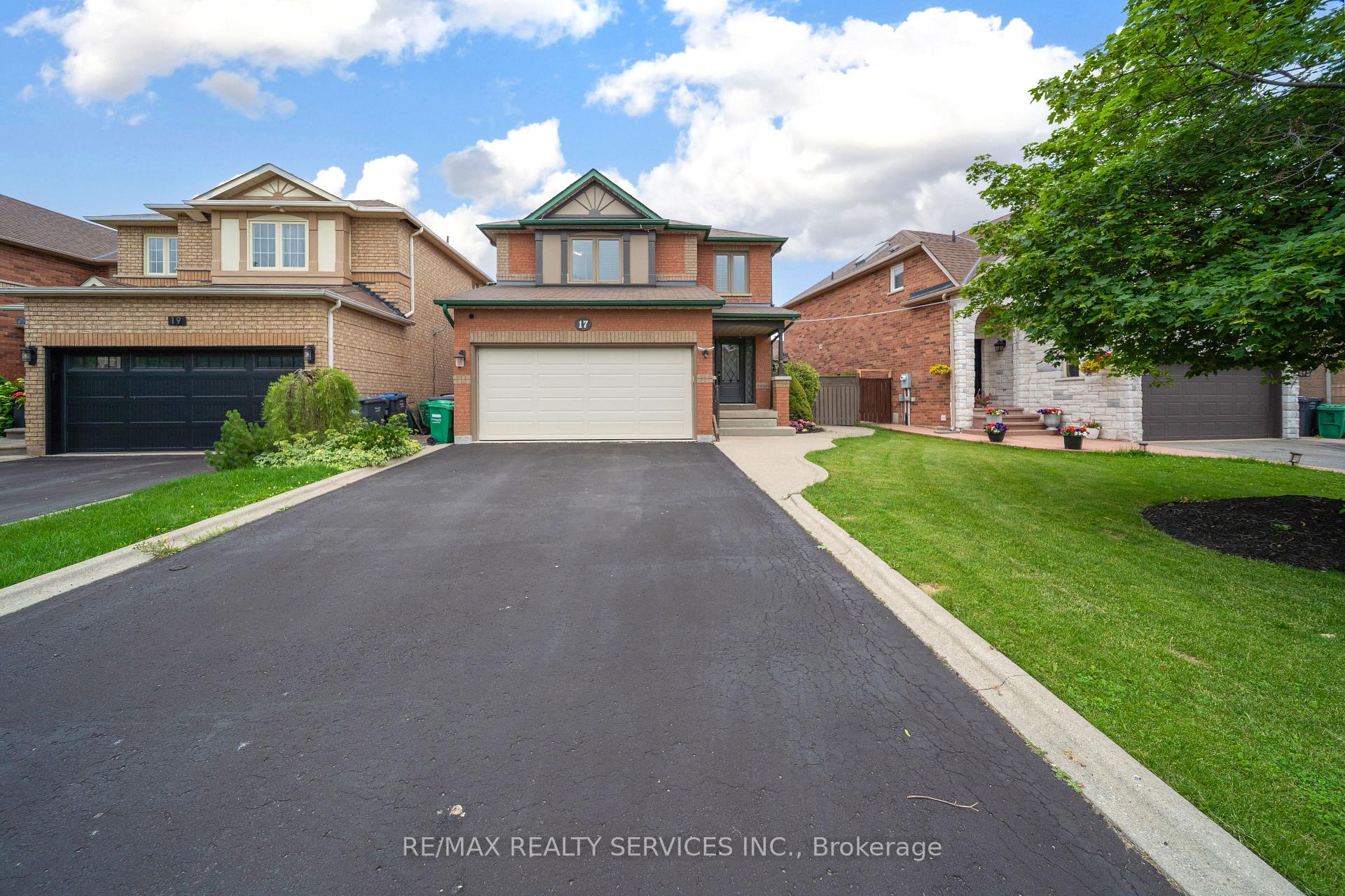 17 National Crescent, Brampton, ON L7A 1H1