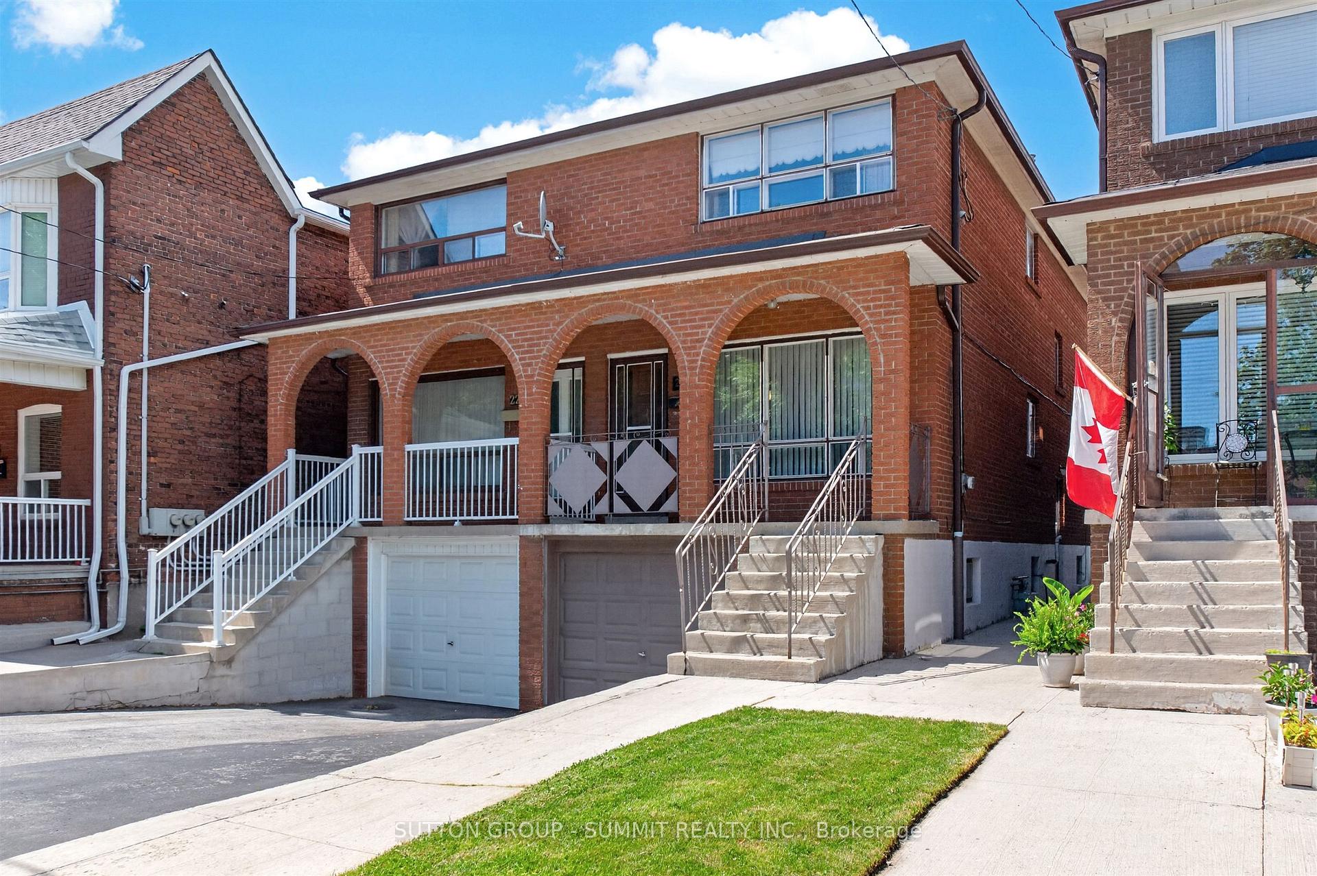 20 RUTLAND Street, Toronto, ON M6N 1G1