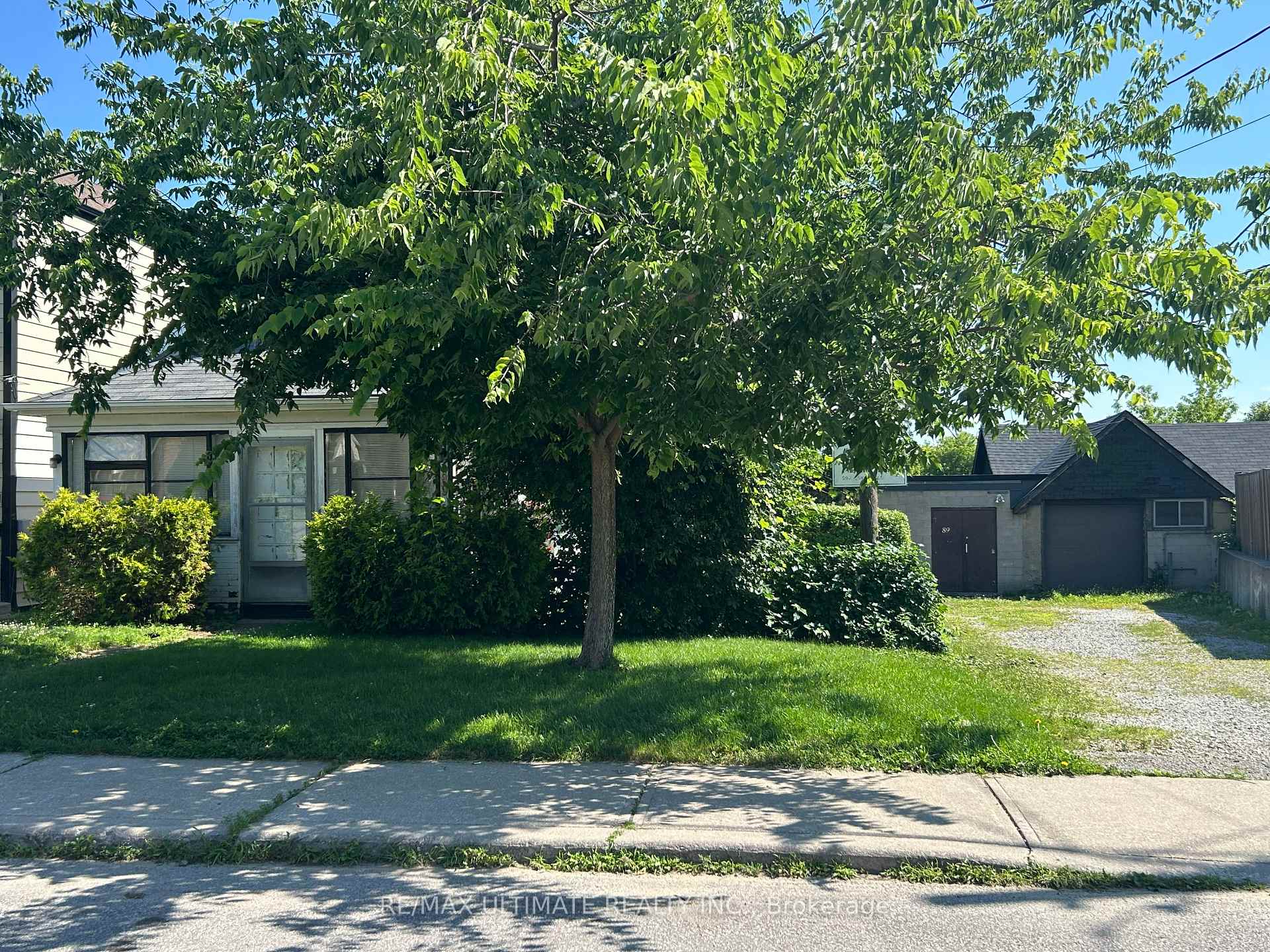 89 Brownville Avenue, Toronto, ON M6N 4L2