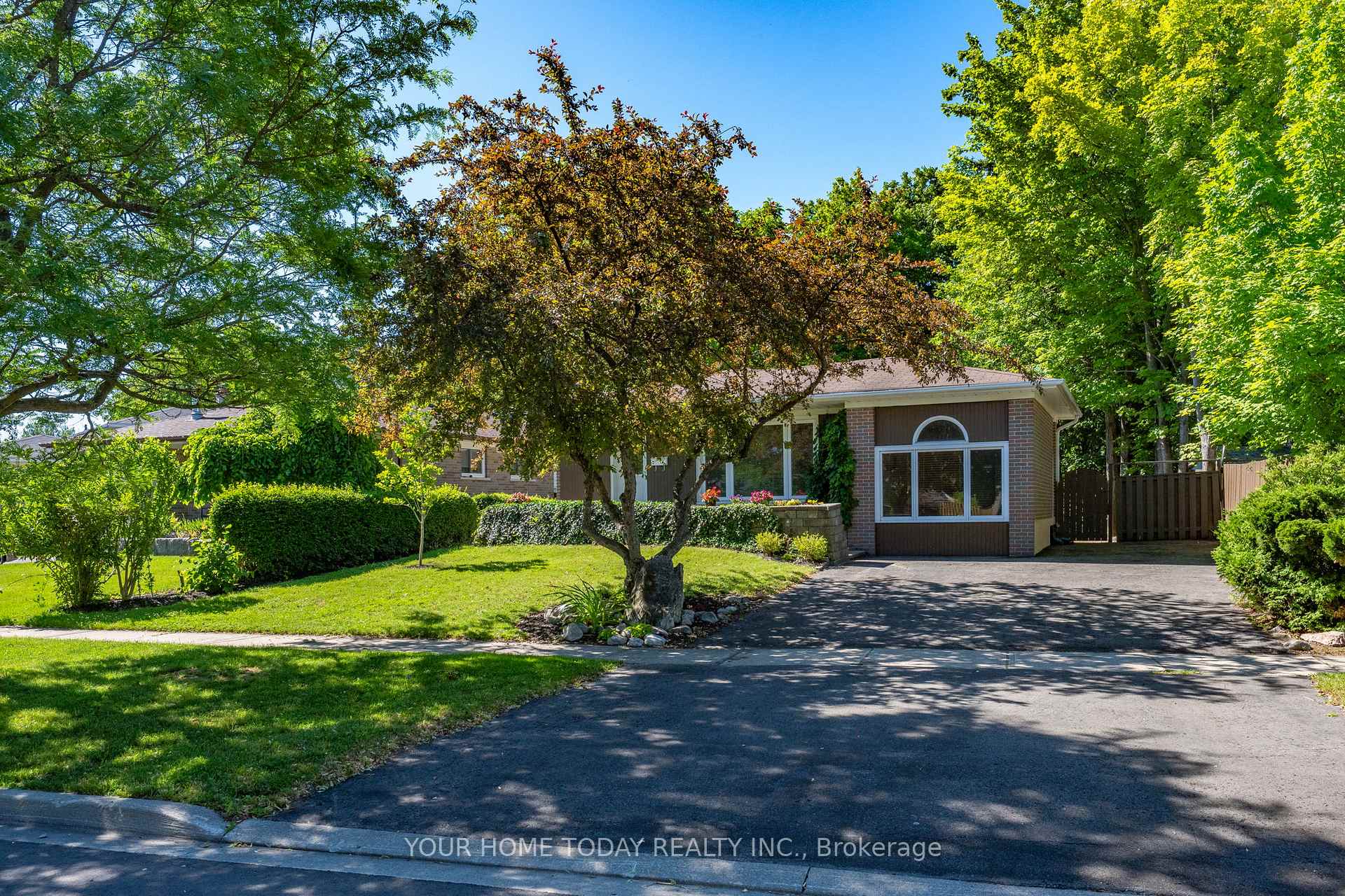 338 Delrex Boulevard, Halton Hills, ON L7G 4H4