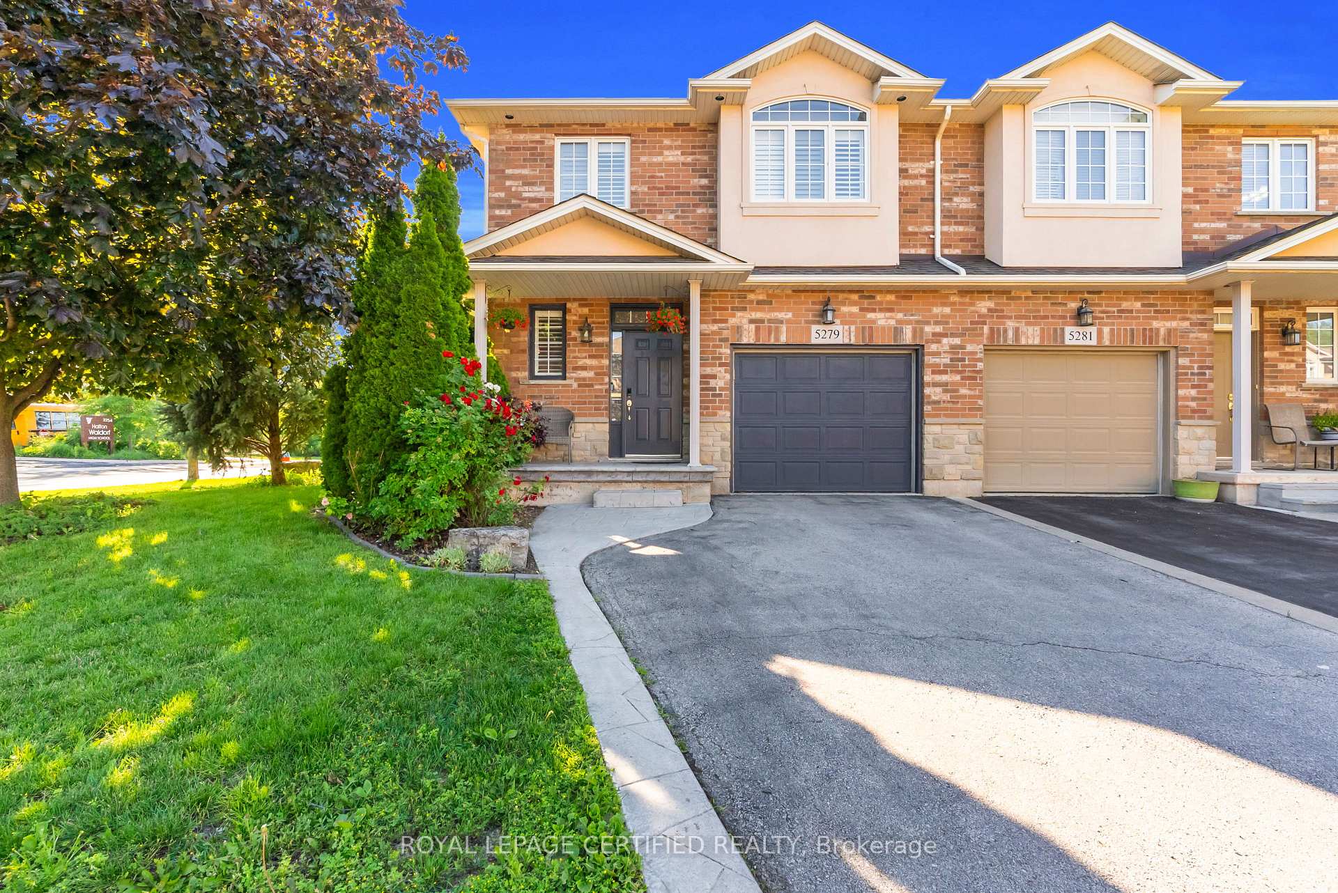 5279 Picketts Way, Burlington, ON L7L 7J6