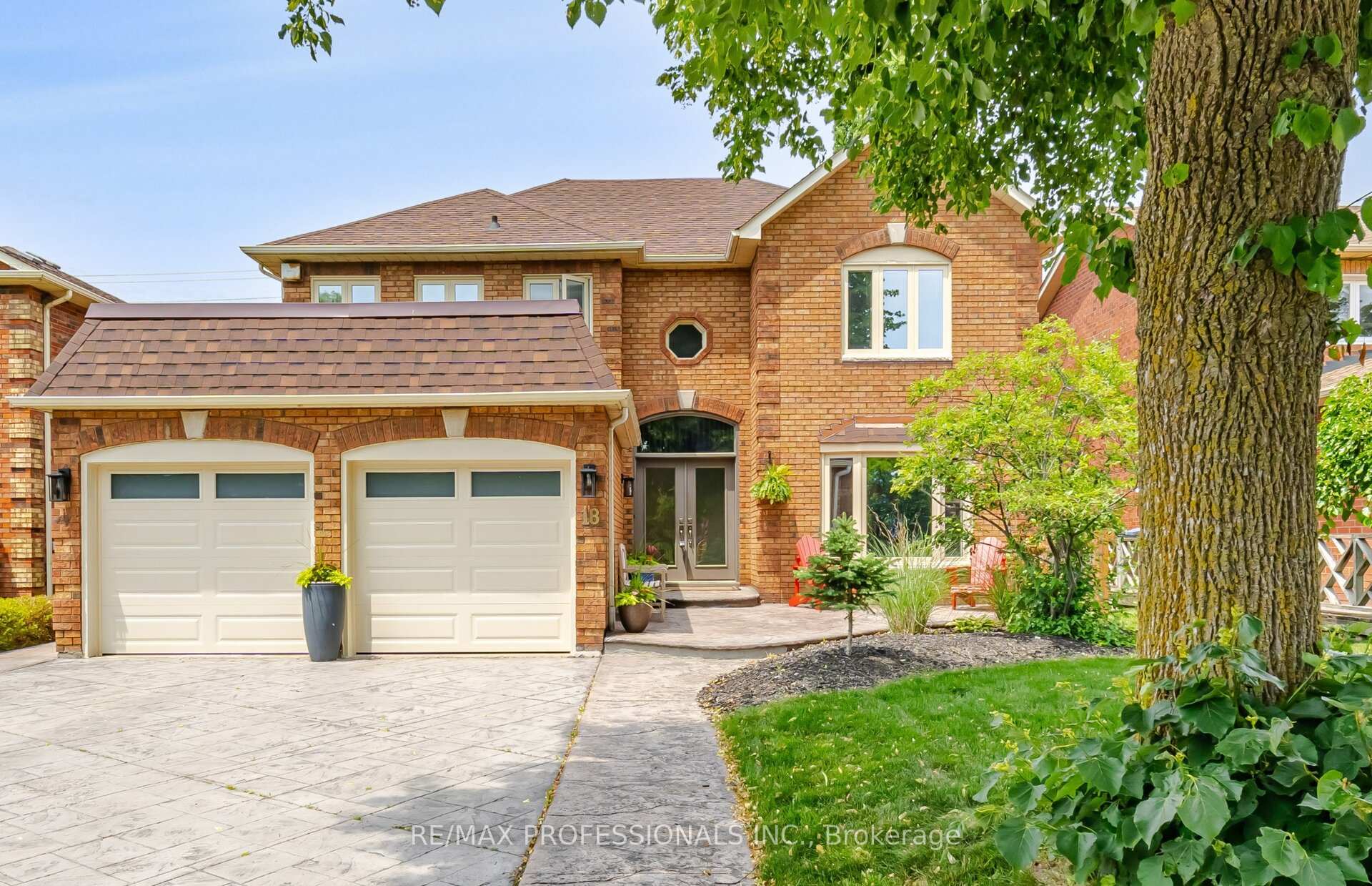 18 Kingfisher Court, Brampton, ON L6Z 3R4