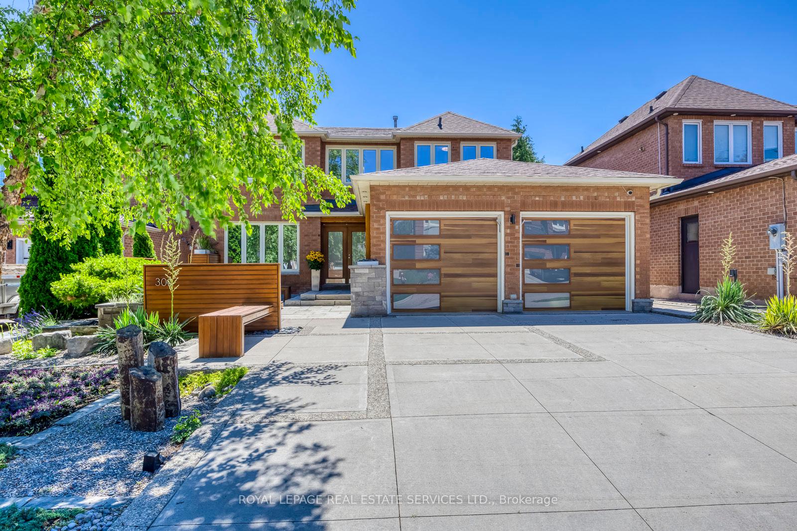 300 Canital Court, Mississauga, ON L4Z 3B6