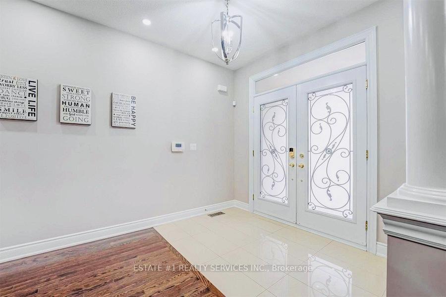 20 Maybeck Drive, Brampton, ON L6X 0Z1