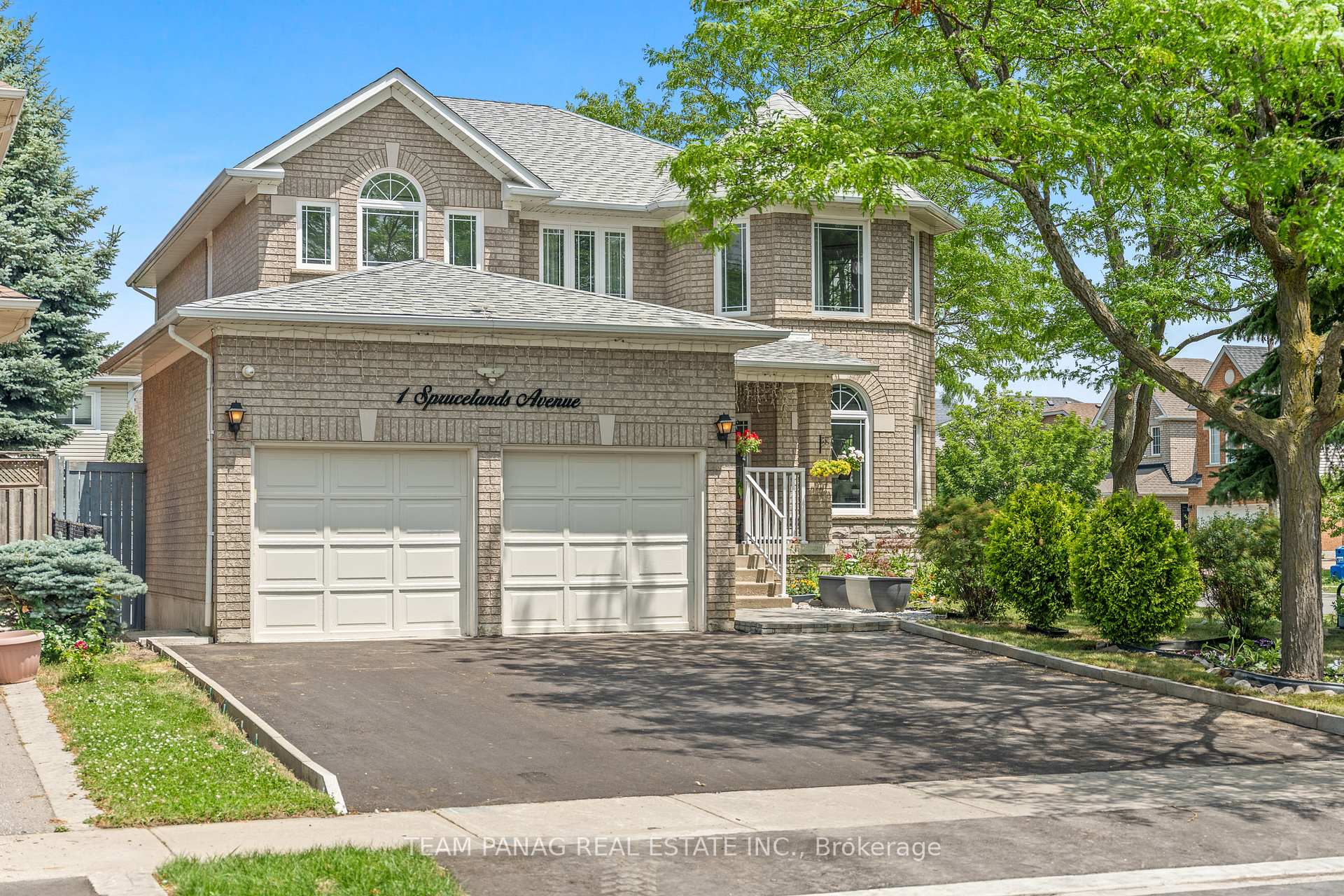 1 Sprucelands Avenue, Brampton, ON L6R 1M5