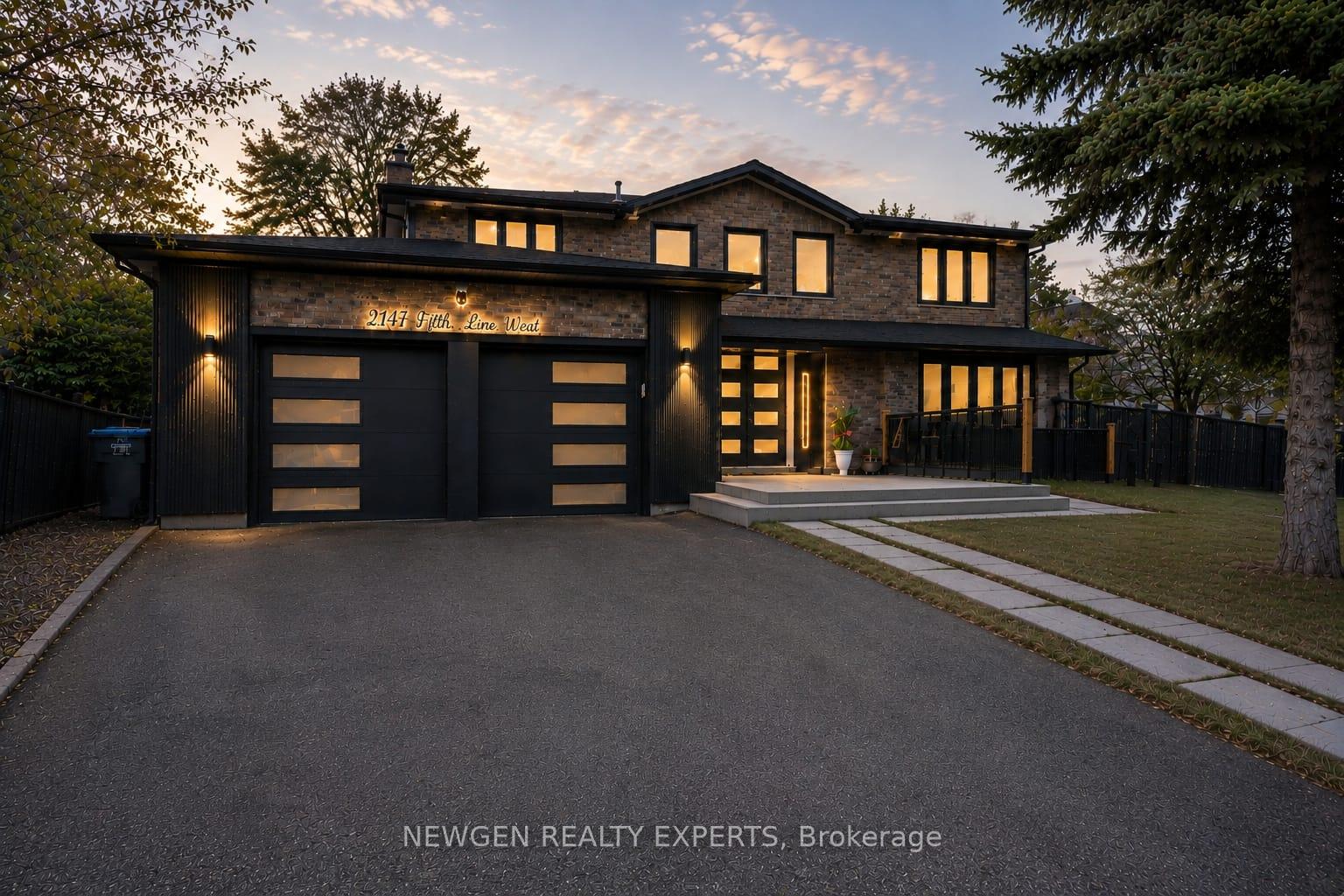 2147 Fifth Line W, Mississauga, ON L5K 2K3