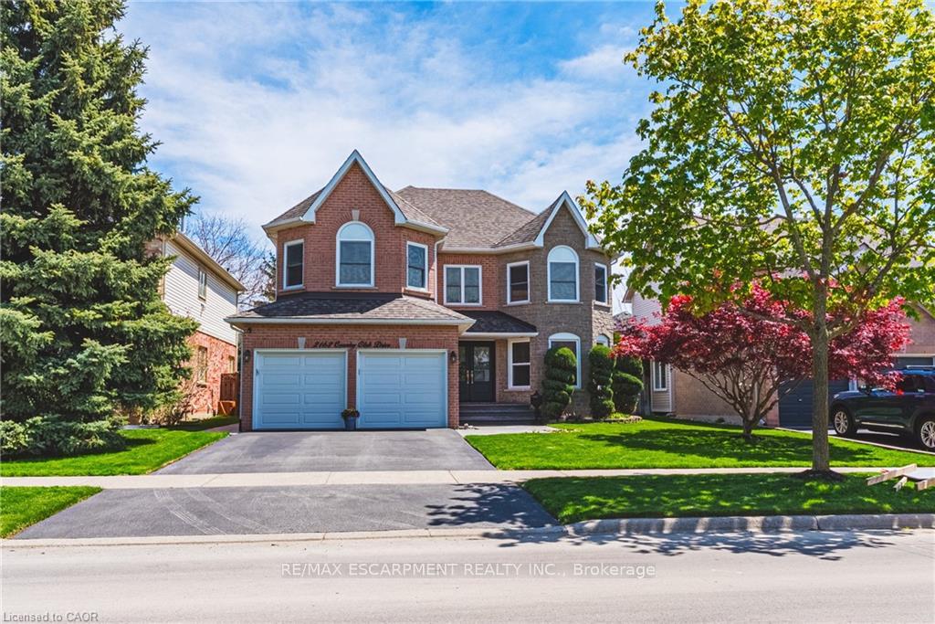 2162 Country Club Drive, Burlington, ON L7M 4B1