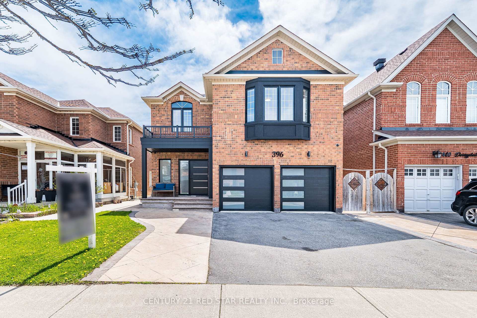396 Derrydale Drive, Mississauga, ON L5W 0E1