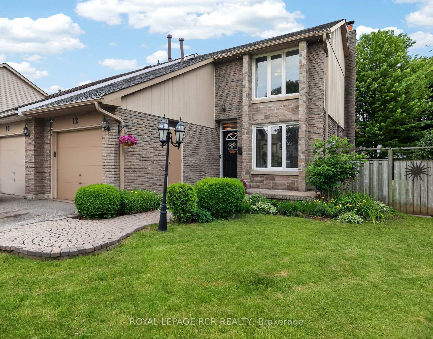 12 Macassa Court, Brampton, ON L6Z 1B3