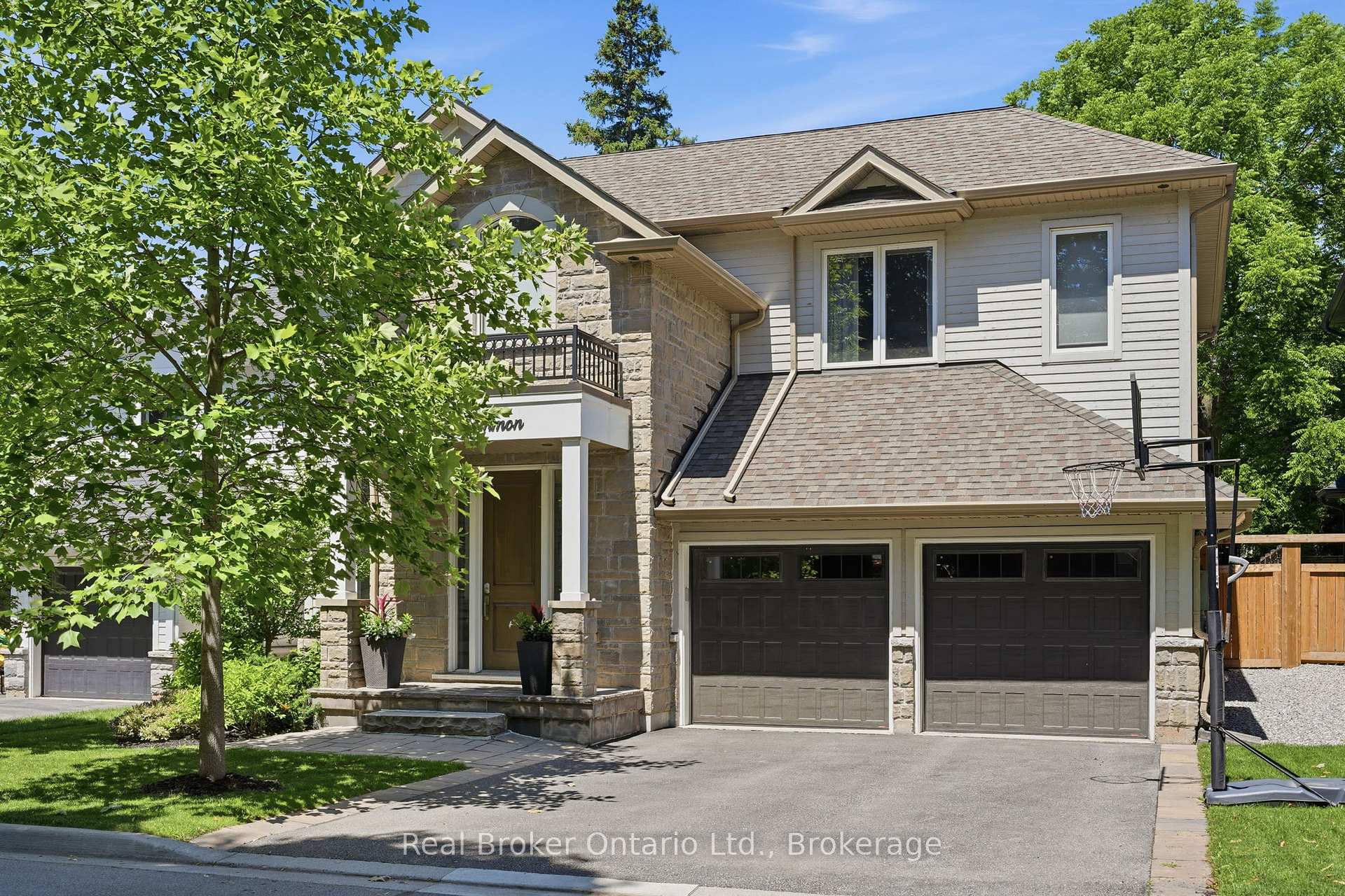 2541 Kate Common, Oakville, ON L6L 0E9