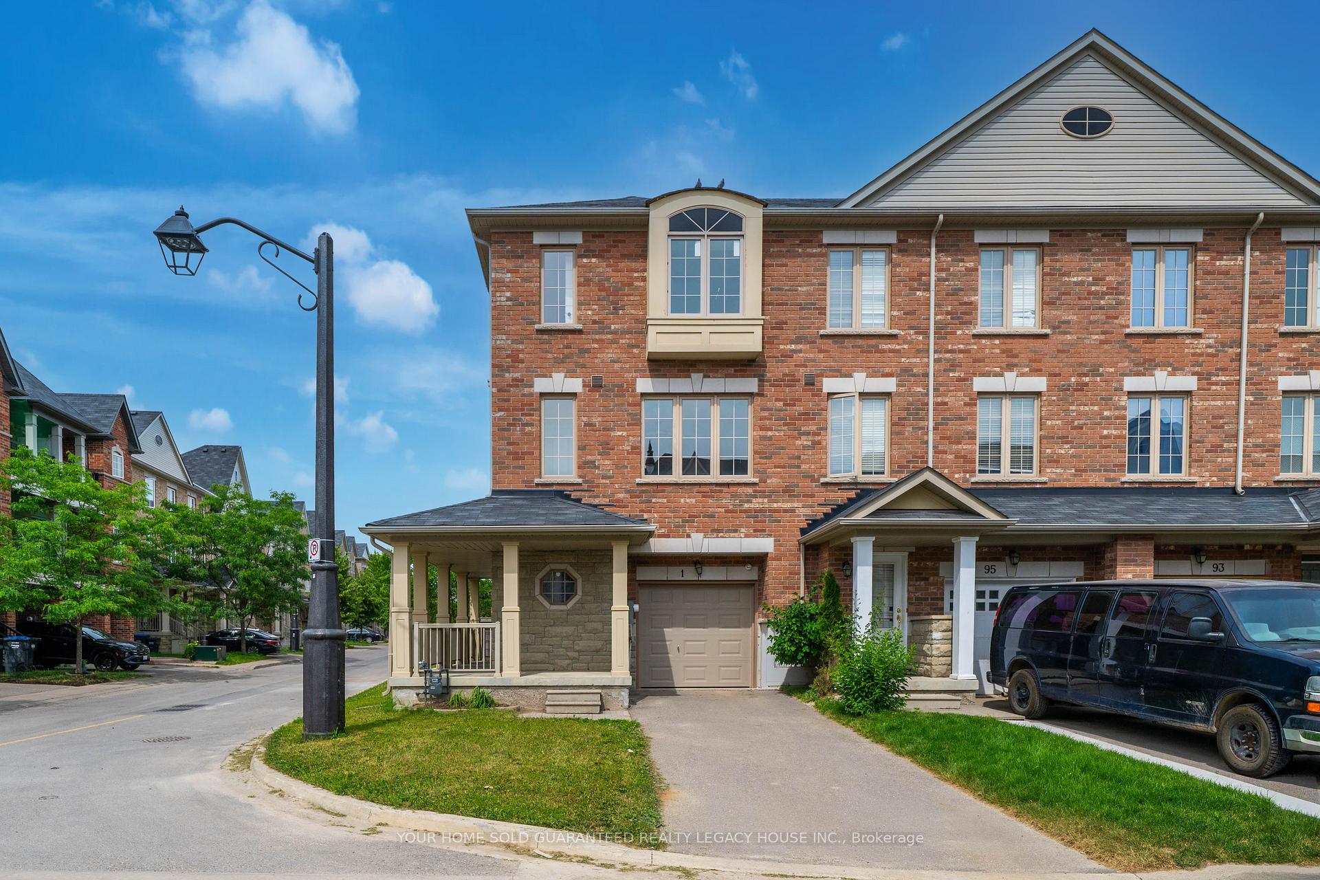 1 Kayak Heights, Brampton, ON L6Z 0H8