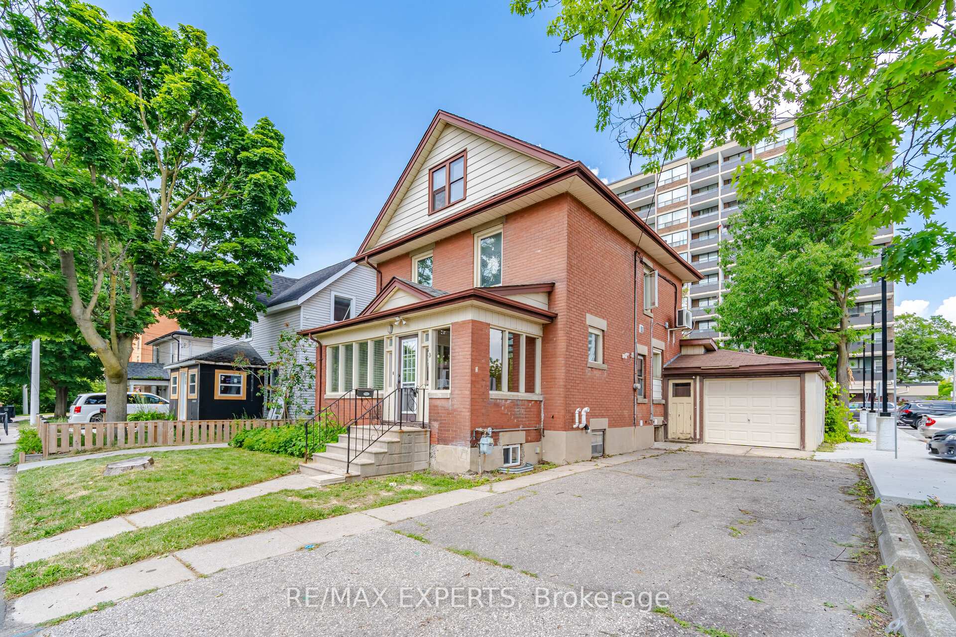 3 Maple Avenue, Brampton, ON L6V 1R7