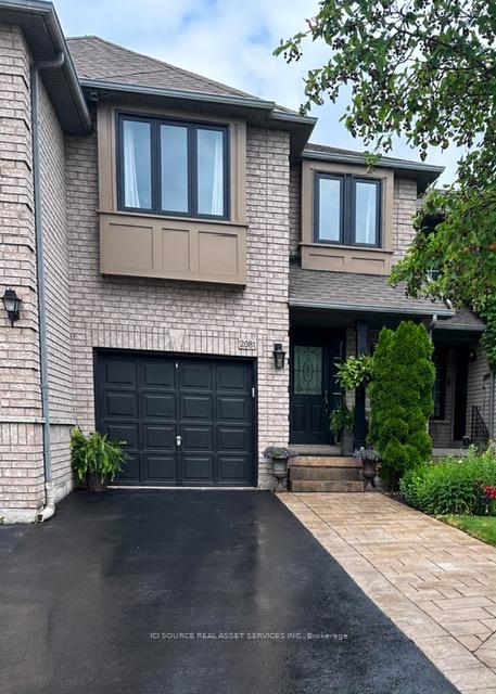 2081 Golden Orchard Trail, Oakville, ON L6M 3W8