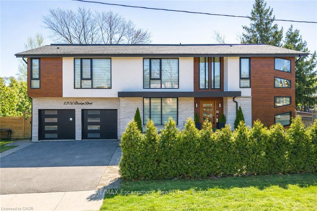 1526 Bridge Road, Oakville, ON L6L 2E3