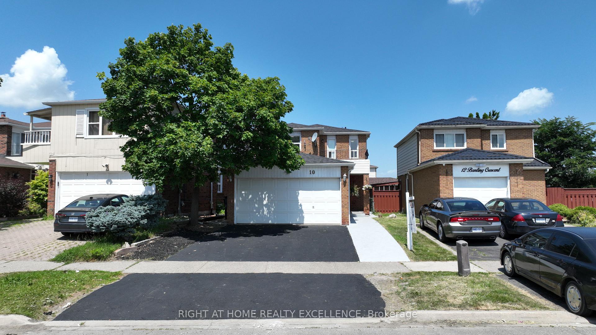 10 Banting Crescent, Brampton, ON L6Y 2L8