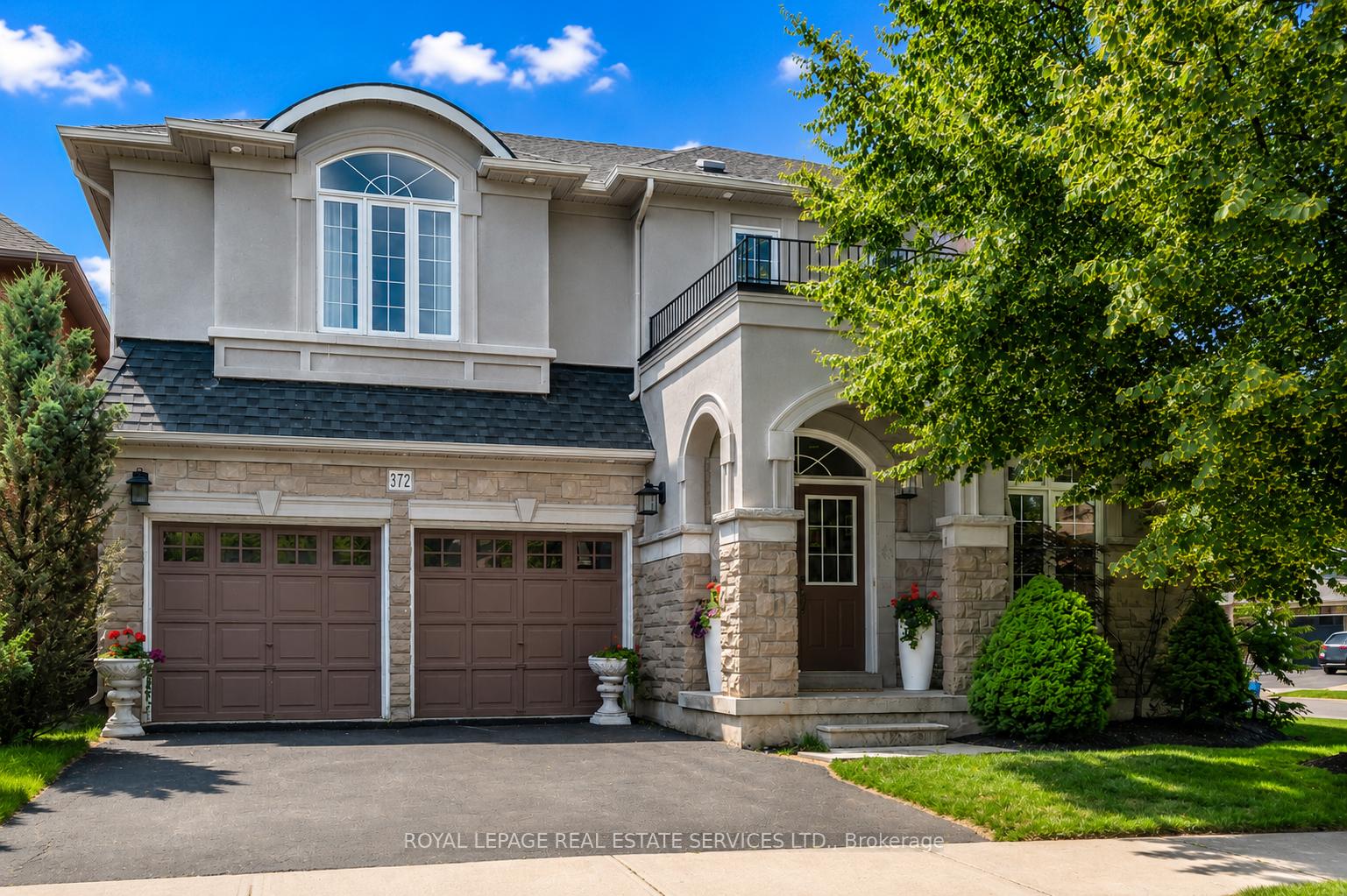 372 Creek Path Avenue, Oakville, ON L6L 6X3