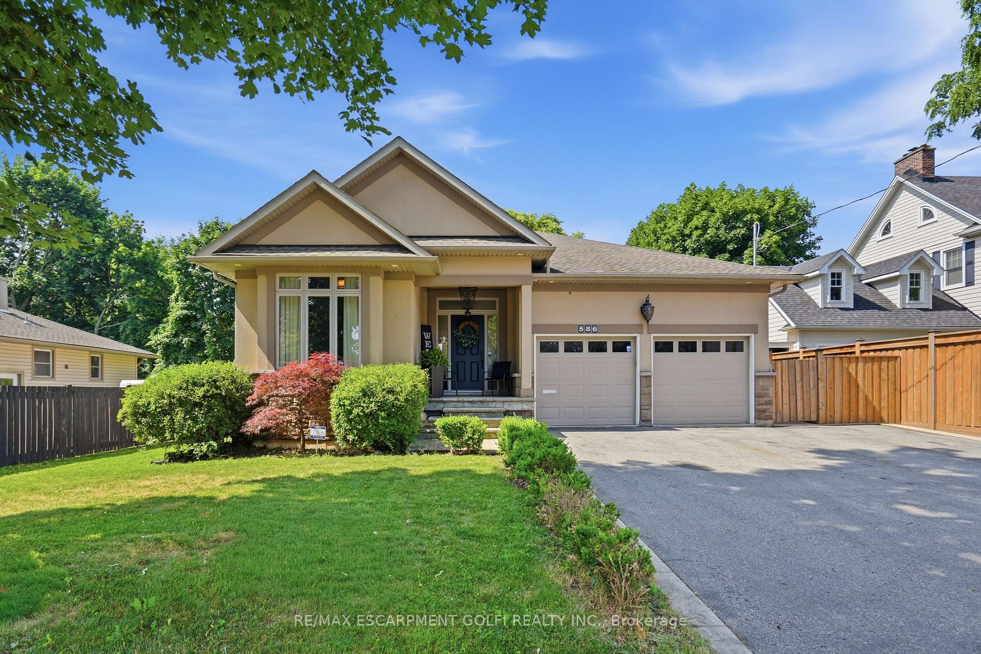586 Maple Avenue, Burlington, ON L7S 2K8