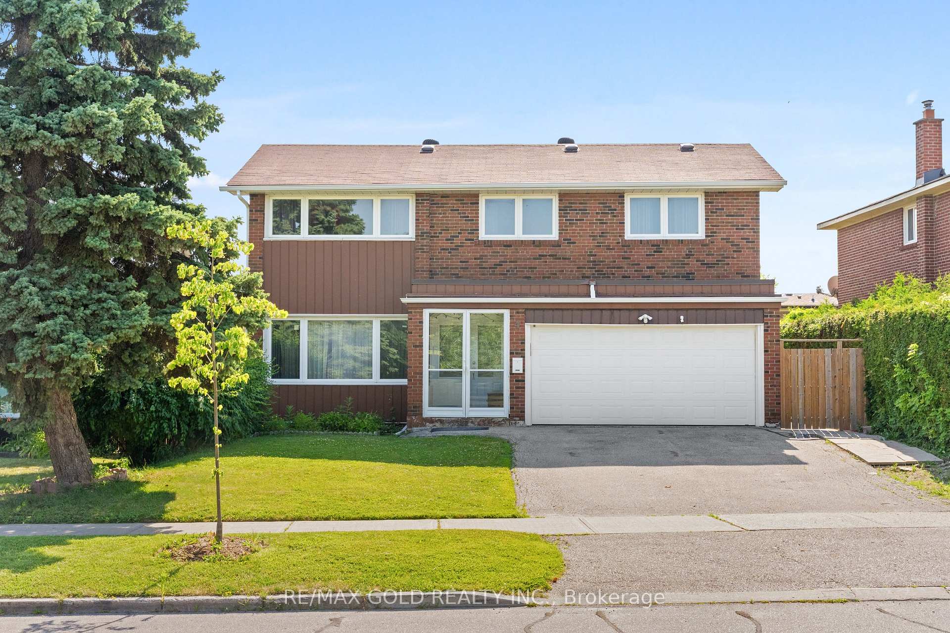 4 Collingdale Road, Toronto, ON M9V 3P9