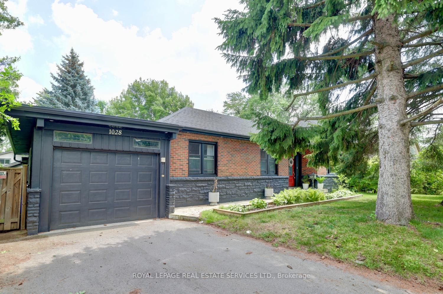 1028 Cedar Avenue, Burlington, ON L7T 2S1